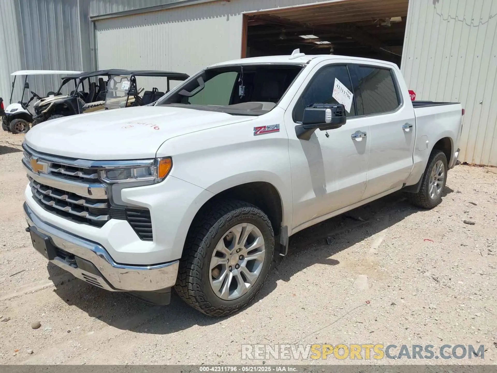 2 Photograph of a damaged car 2GCUDGED1N1508290 CHEVROLET SILVERADO 1500 2022