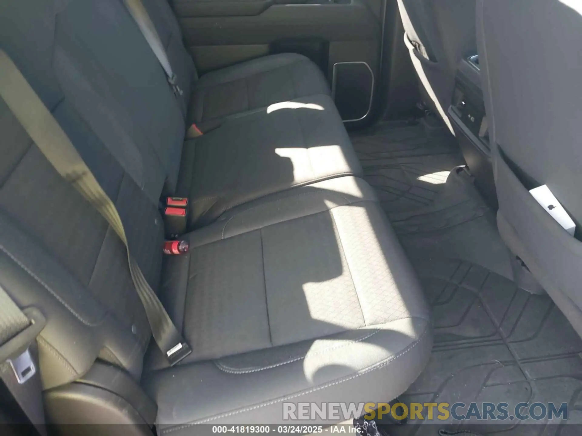 8 Photograph of a damaged car 3GCPADED4NG614504 CHEVROLET SILVERADO 1500 2022