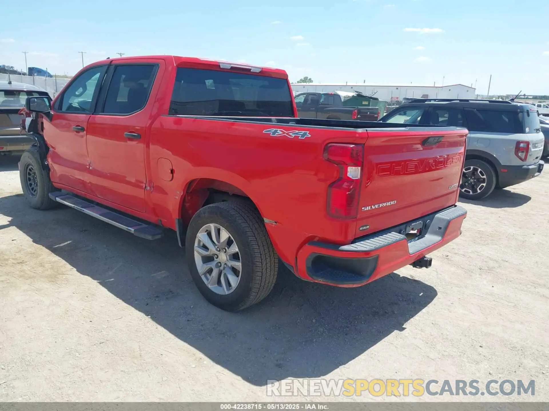 3 Photograph of a damaged car 3GCPDBEK2NG572778 CHEVROLET SILVERADO 1500 2022