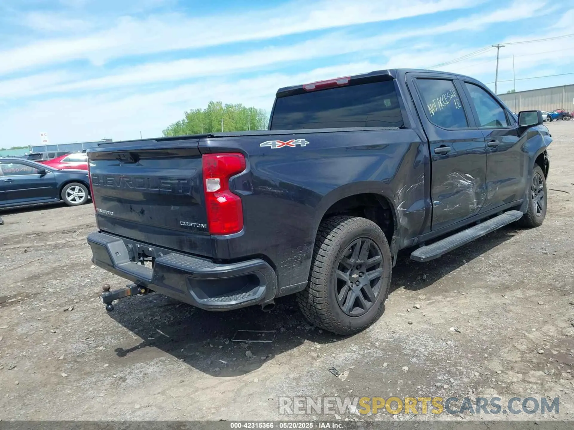 4 Photograph of a damaged car 3GCPDBEK2NG599186 CHEVROLET SILVERADO 1500 2022