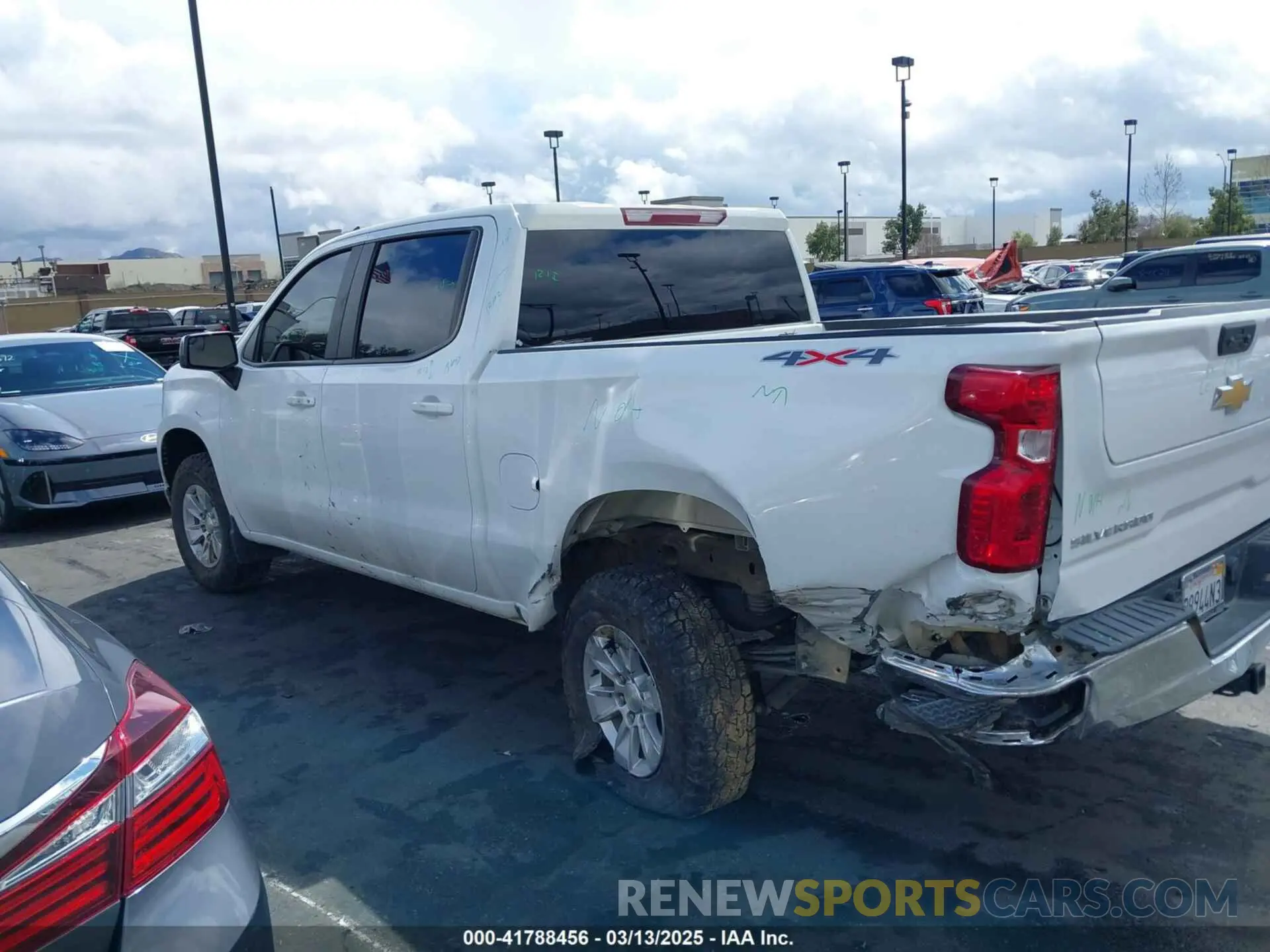 15 Фотография поврежденного автомобиля 3GCUDDED6NG573769 CHEVROLET SILVERADO 1500 2022