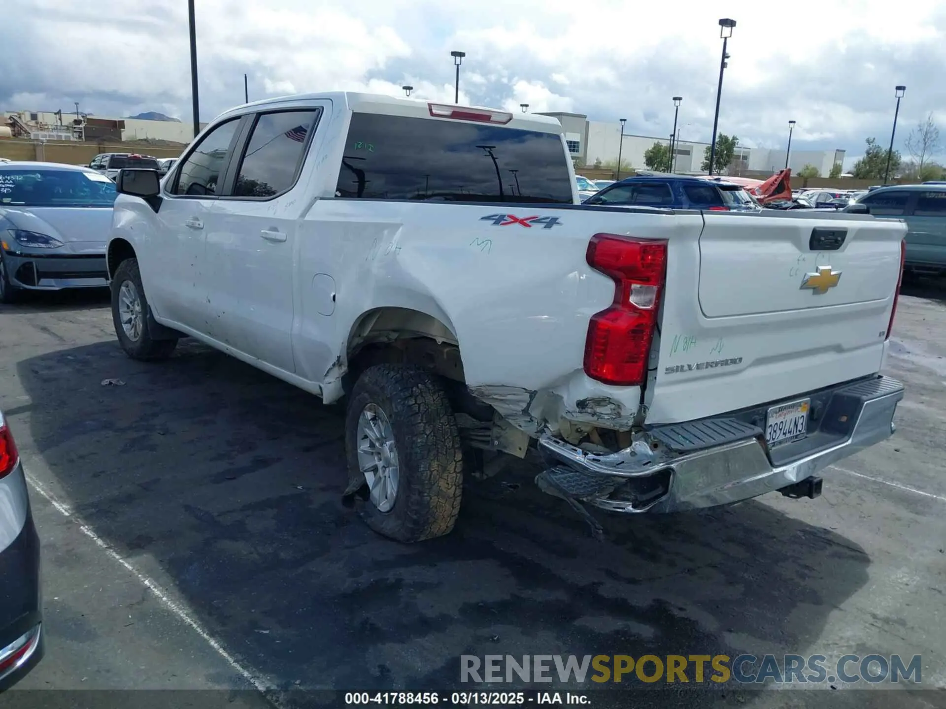 3 Фотография поврежденного автомобиля 3GCUDDED6NG573769 CHEVROLET SILVERADO 1500 2022