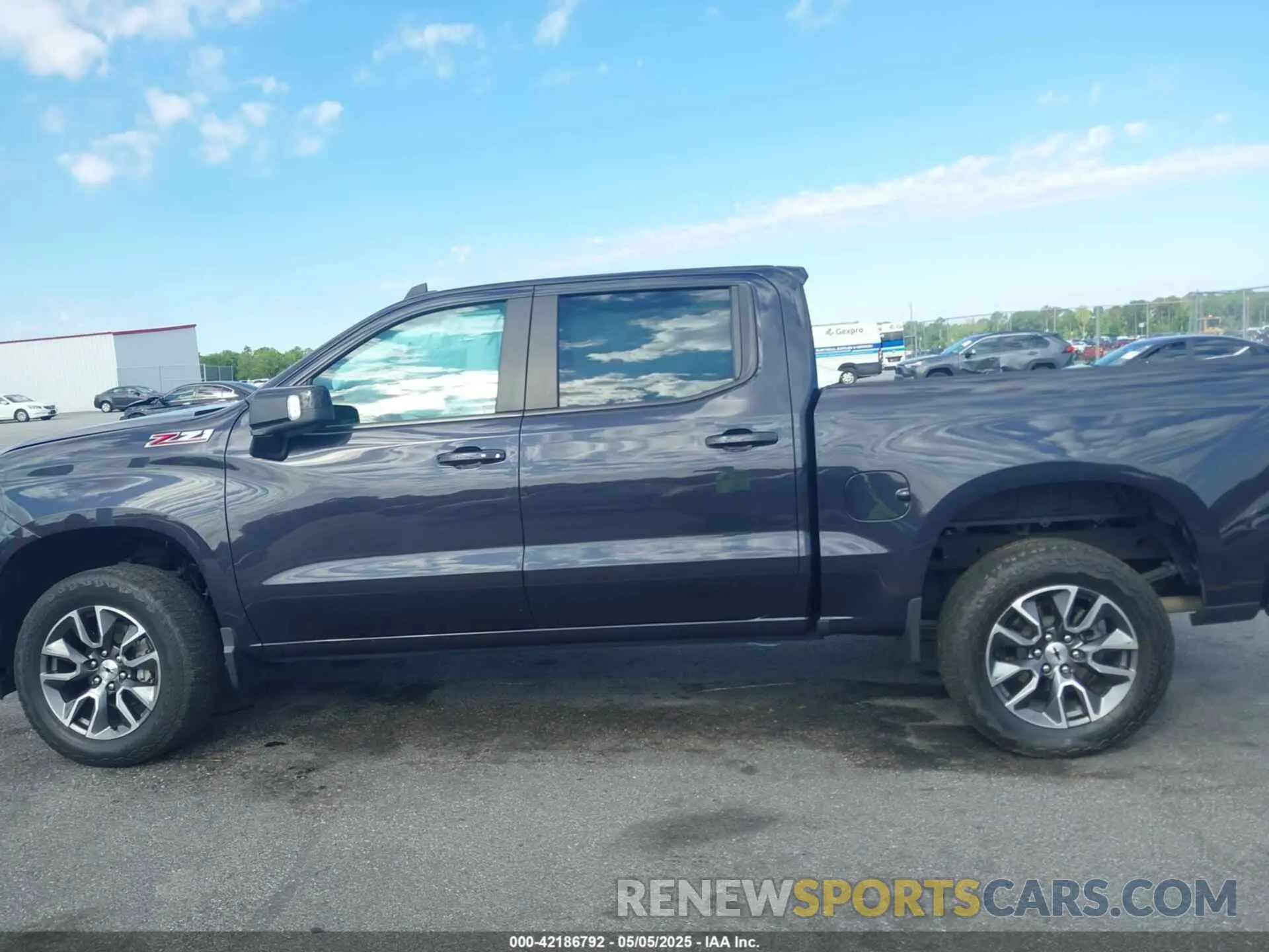 14 Photograph of a damaged car 3GCUDEED6NG537179 CHEVROLET SILVERADO 1500 2022