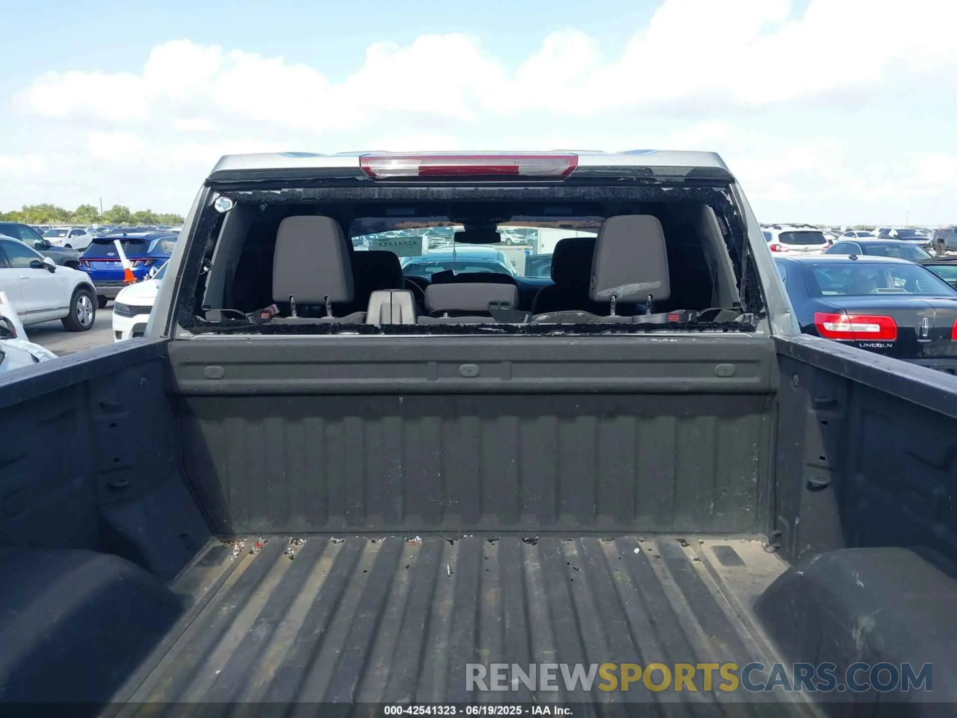 19 Photograph of a damaged car 1GCPABEK7PZ315806 CHEVROLET SILVERADO 1500 2023