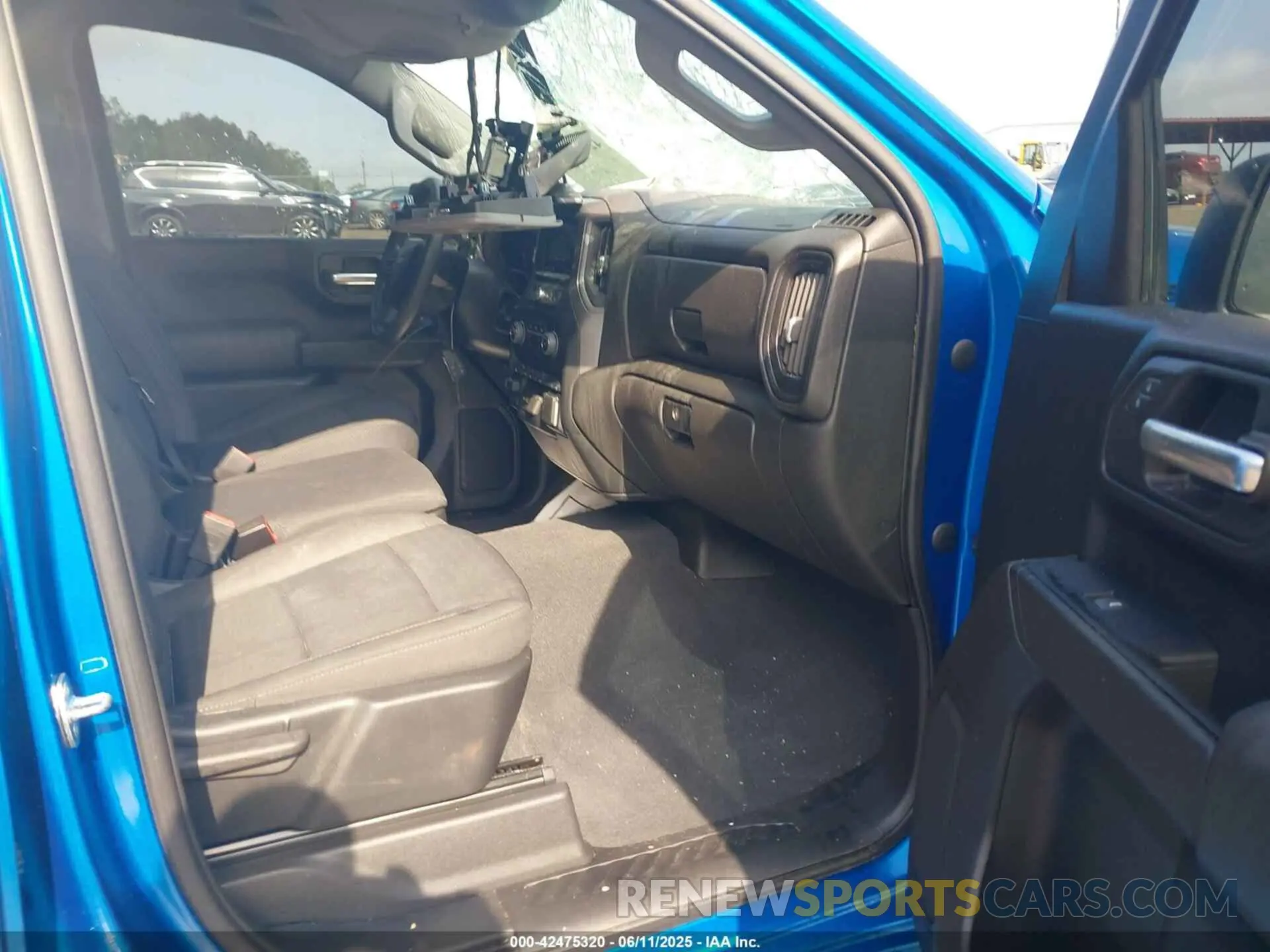5 Photograph of a damaged car 1GCPDBEK2PZ169600 CHEVROLET SILVERADO 1500 2023