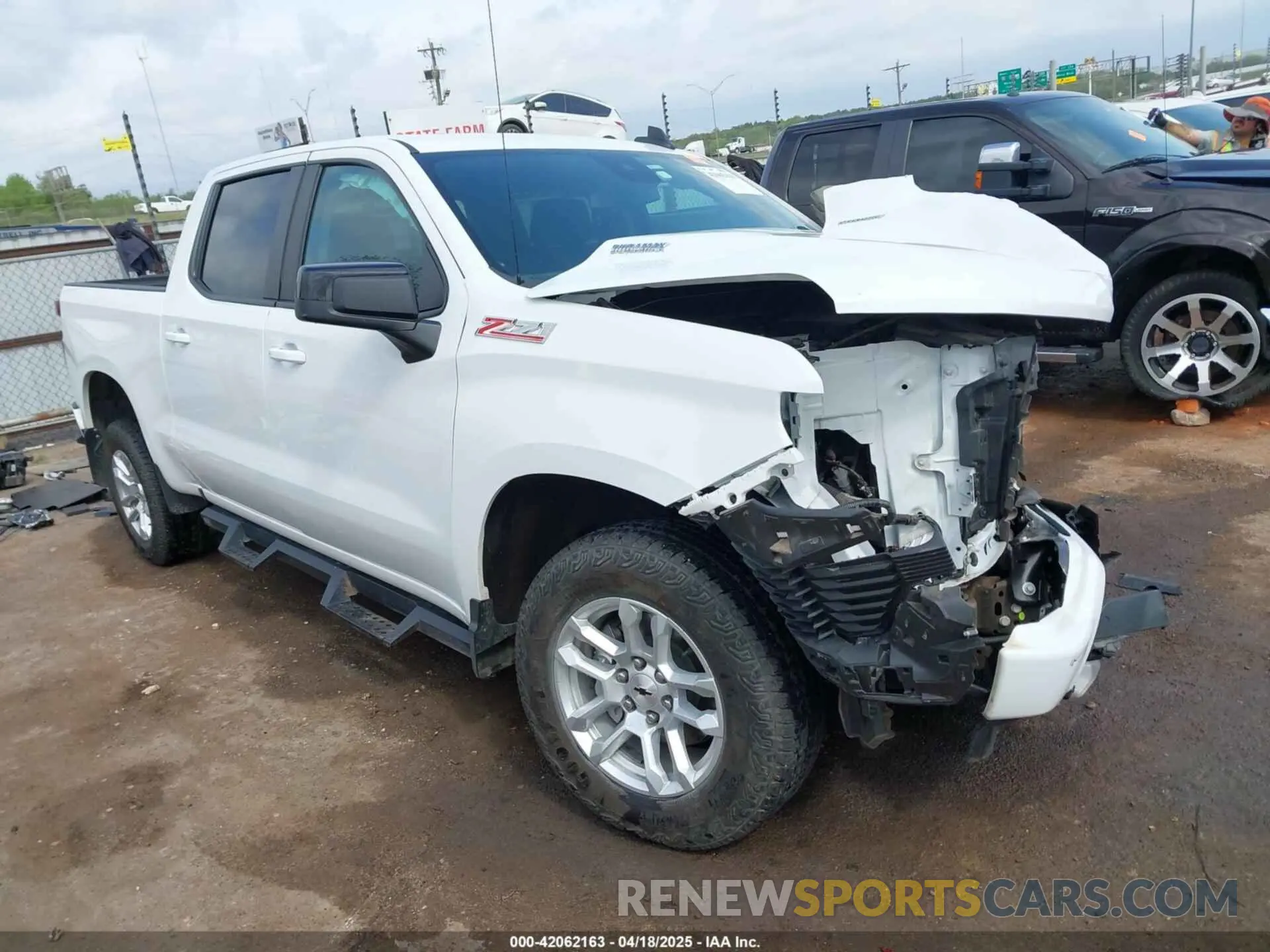 1 Фотография поврежденного автомобиля 1GCUDEE84PZ204646 CHEVROLET SILVERADO 1500 2023