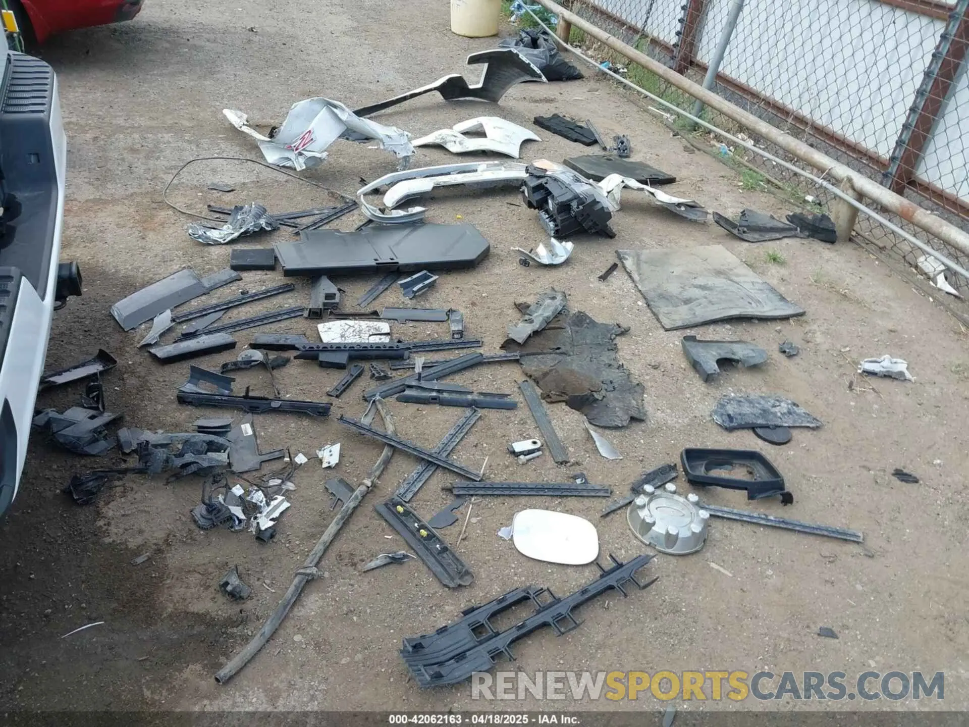 11 Фотография поврежденного автомобиля 1GCUDEE84PZ204646 CHEVROLET SILVERADO 1500 2023