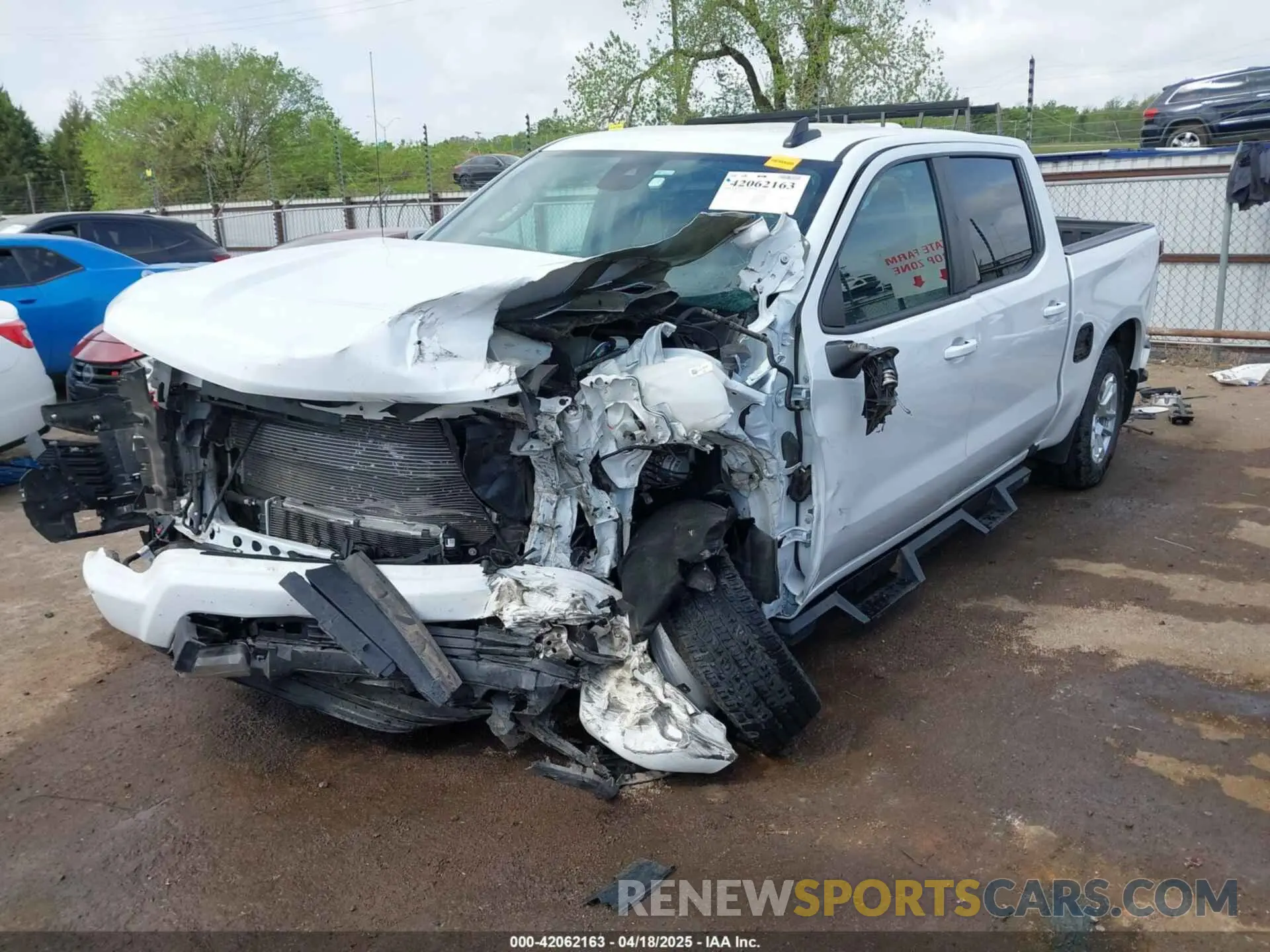 2 Фотография поврежденного автомобиля 1GCUDEE84PZ204646 CHEVROLET SILVERADO 1500 2023
