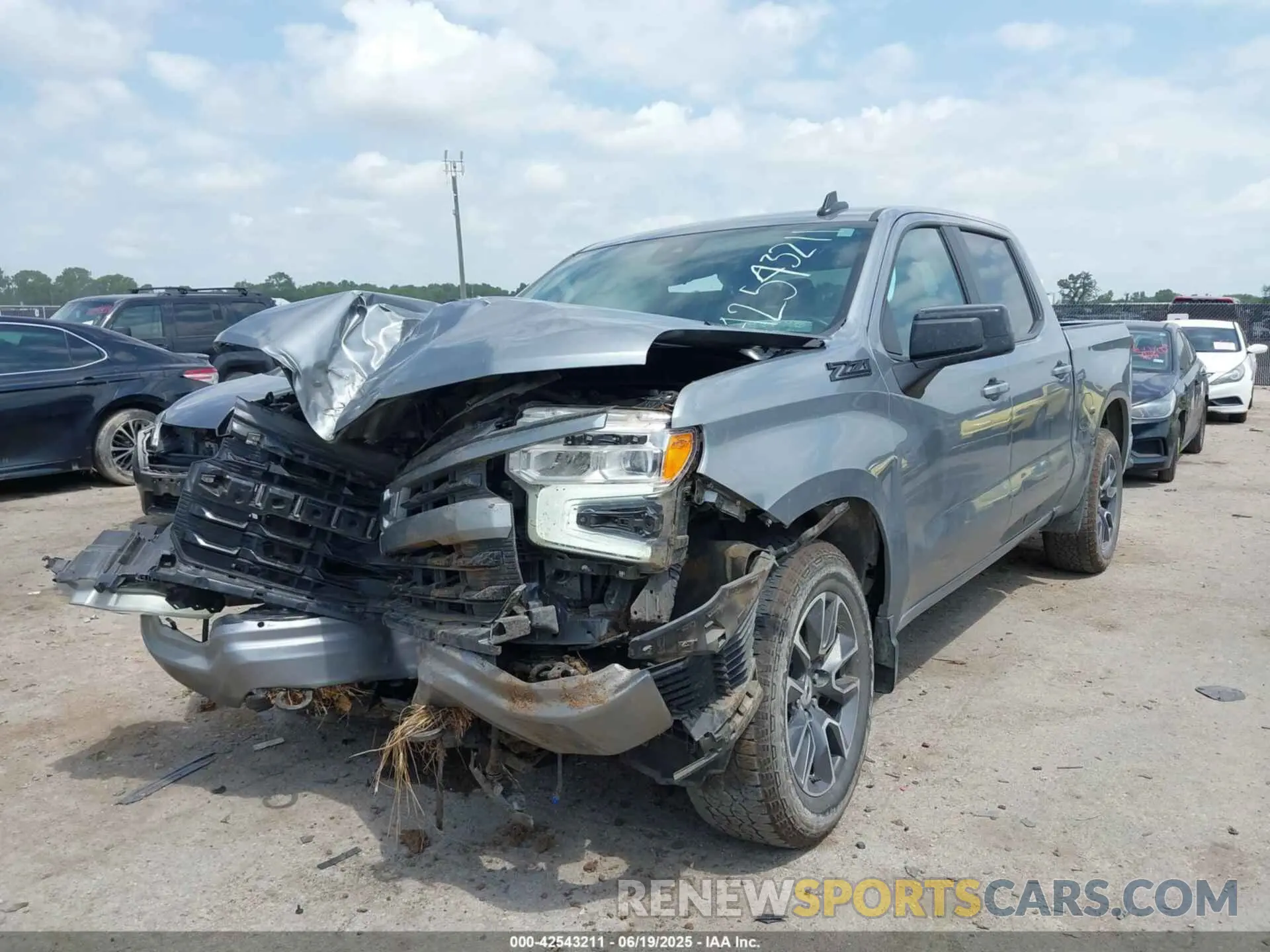 2 Photograph of a damaged car 1GCUDEE85PZ329767 CHEVROLET SILVERADO 1500 2023