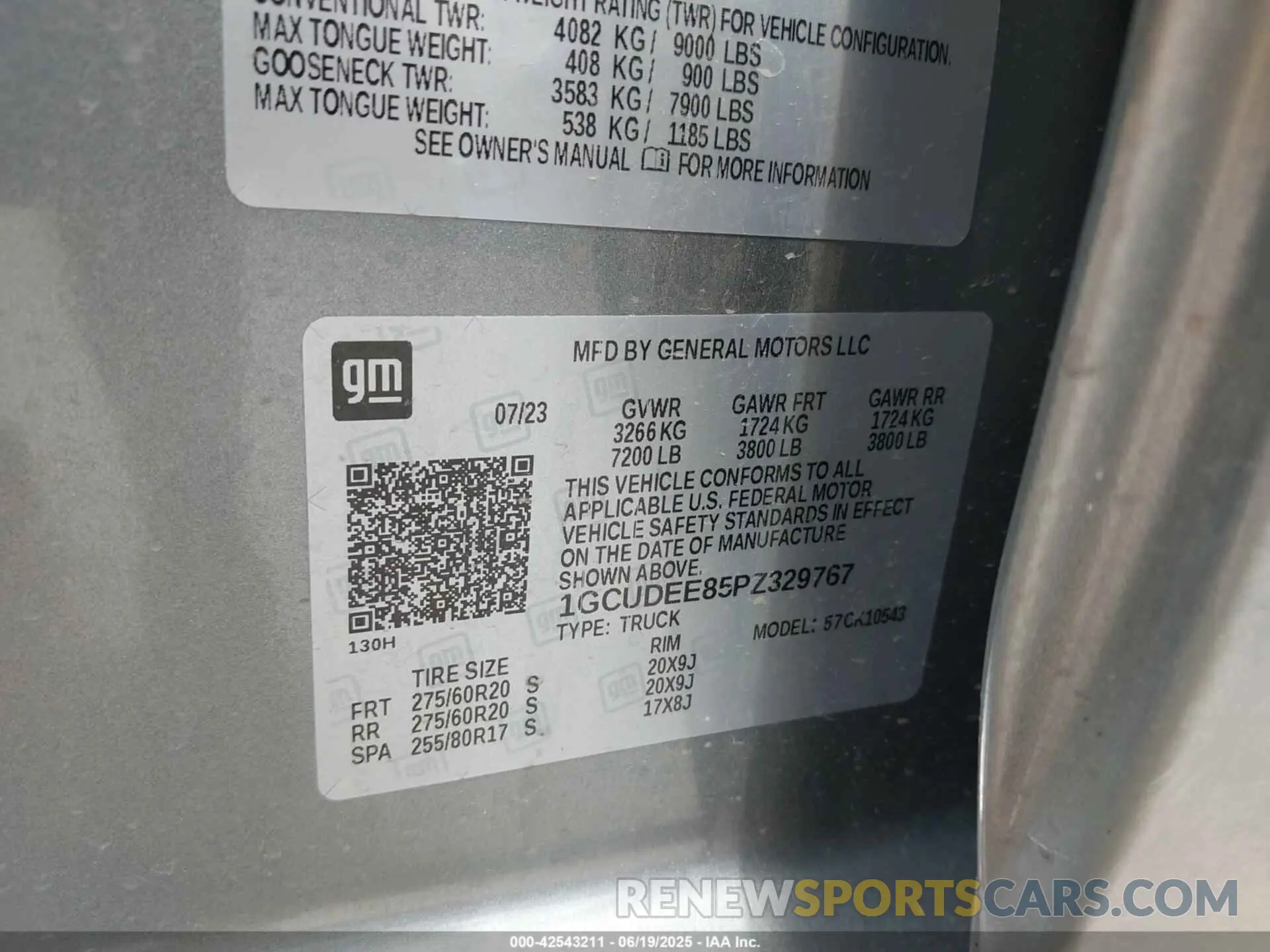 9 Photograph of a damaged car 1GCUDEE85PZ329767 CHEVROLET SILVERADO 1500 2023