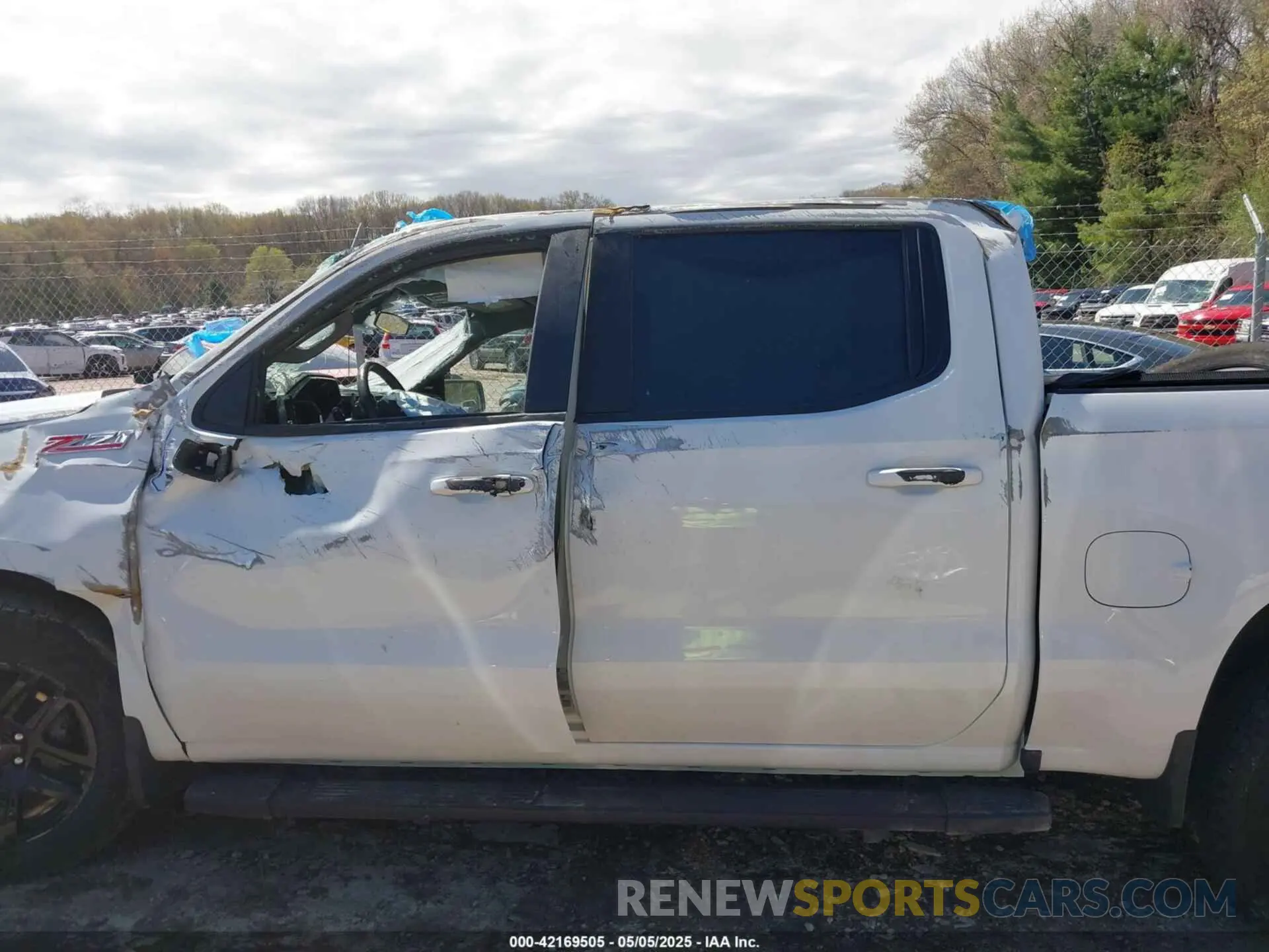13 Photograph of a damaged car 1GCUDEED4PZ126267 CHEVROLET SILVERADO 1500 2023