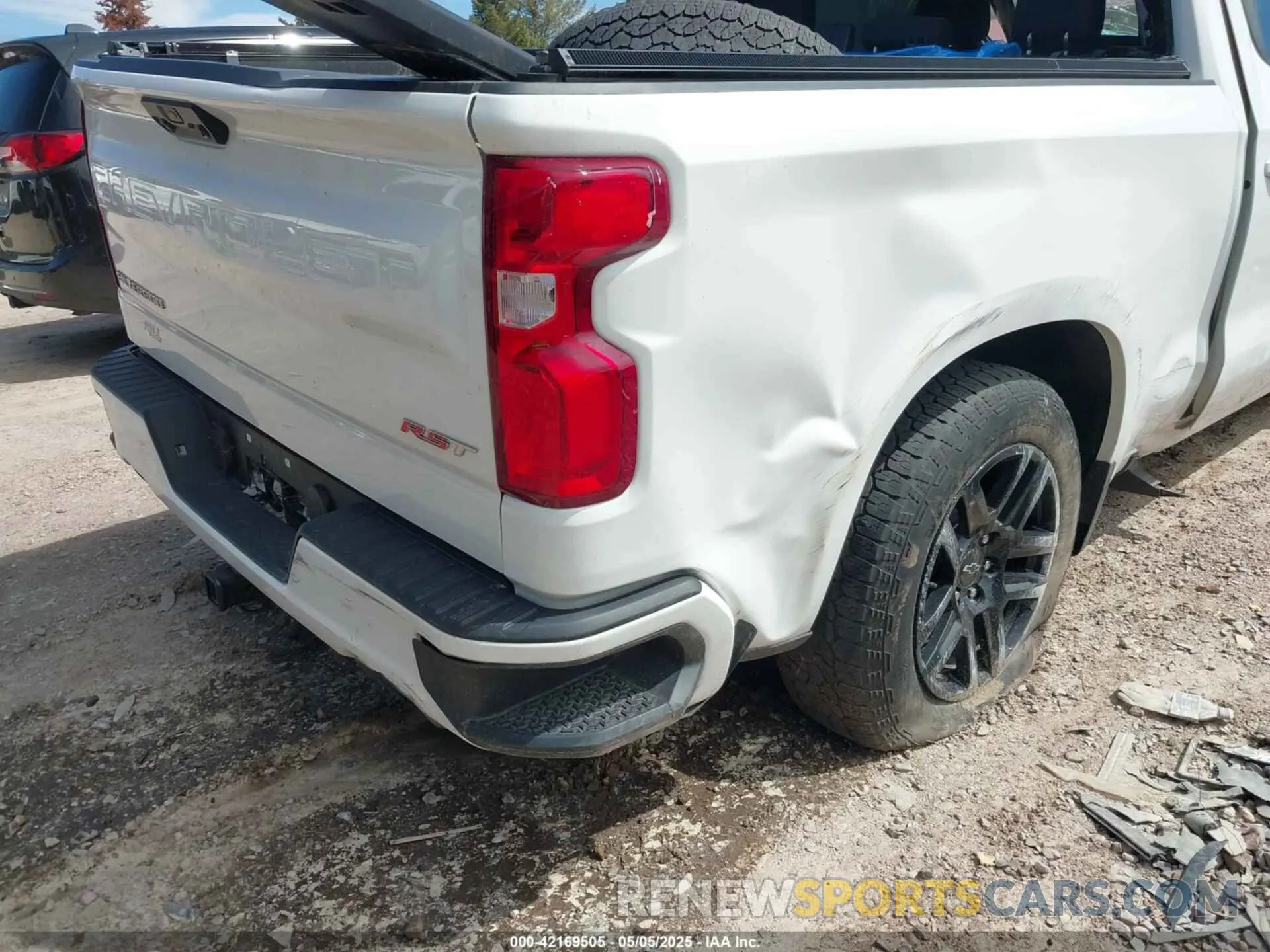 6 Photograph of a damaged car 1GCUDEED4PZ126267 CHEVROLET SILVERADO 1500 2023