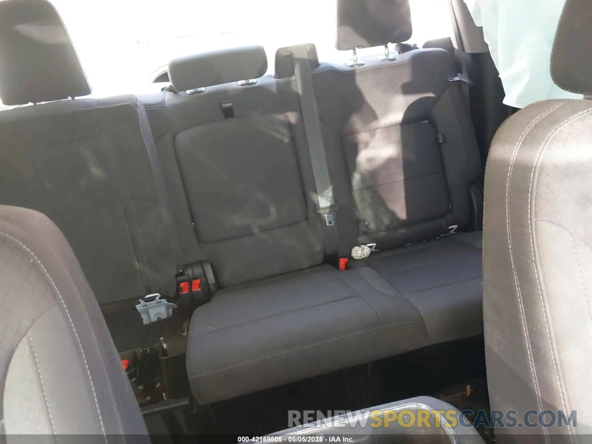 8 Photograph of a damaged car 1GCUDEED4PZ126267 CHEVROLET SILVERADO 1500 2023