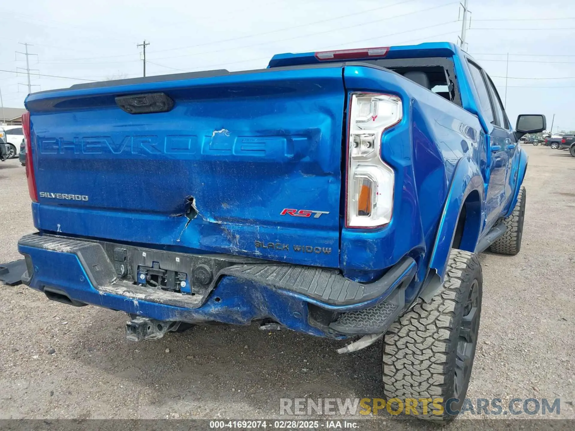4 Photograph of a damaged car 1GCUDEED4PZ279926 CHEVROLET SILVERADO 1500 2023