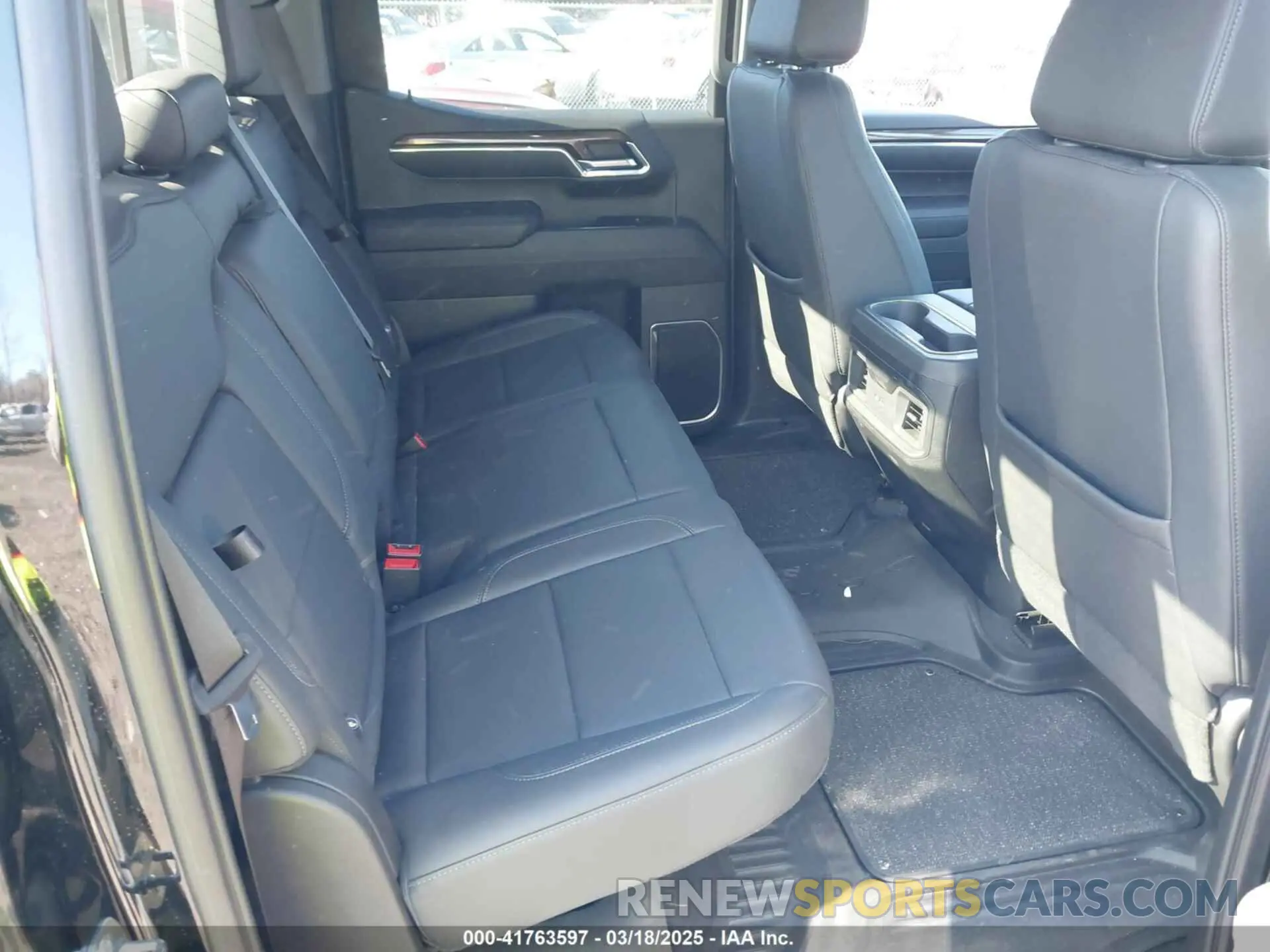 8 Фотография поврежденного автомобиля 1GCUDEEL4PZ303326 CHEVROLET SILVERADO 1500 2023