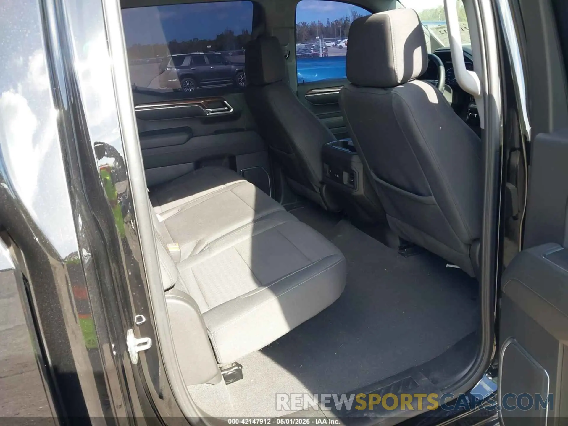 8 Фотография поврежденного автомобиля 2GCPADED5P1154457 CHEVROLET SILVERADO 1500 2023