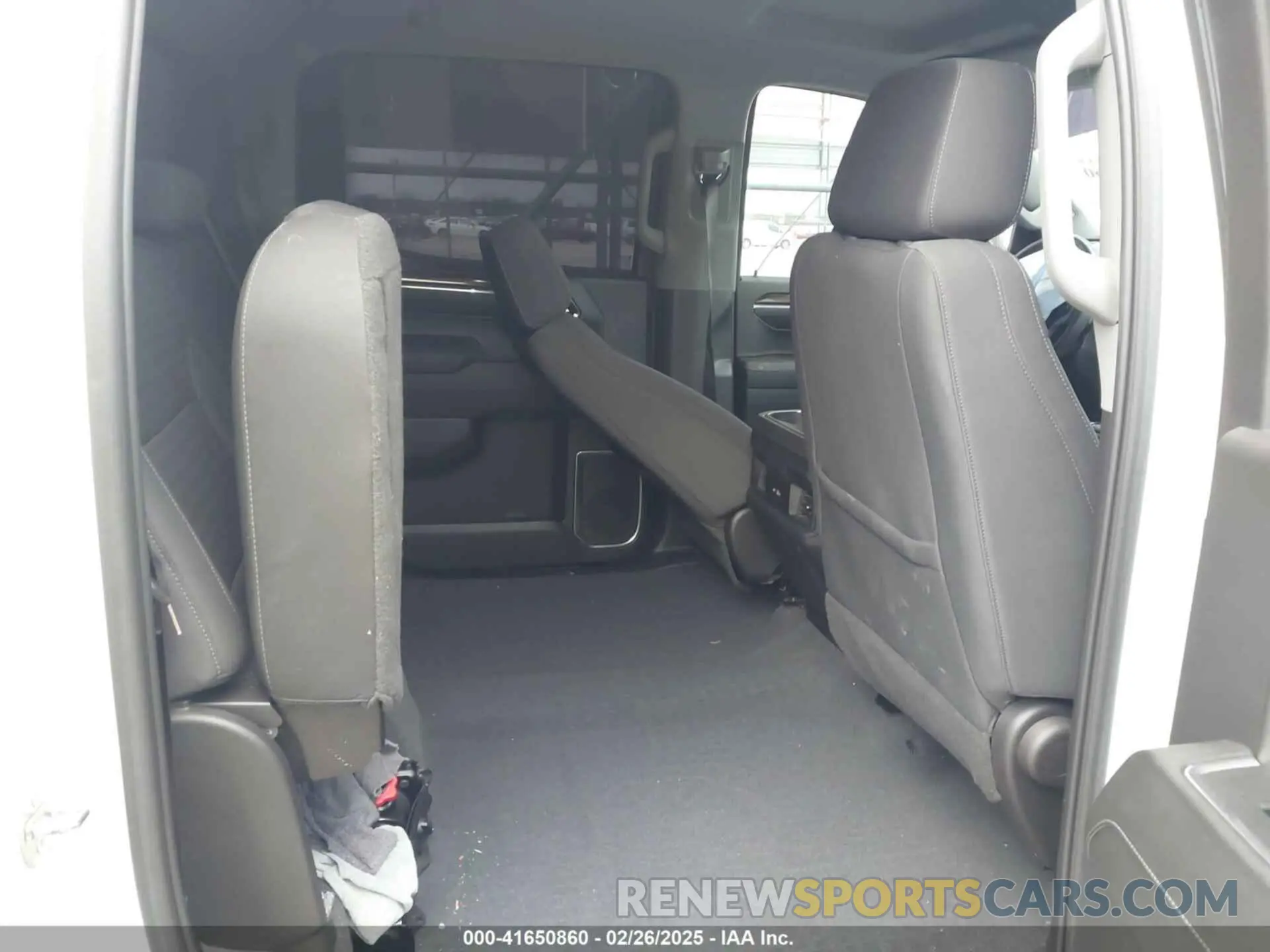 8 Photograph of a damaged car 2GCUDEEDXP1128436 CHEVROLET SILVERADO 1500 2023