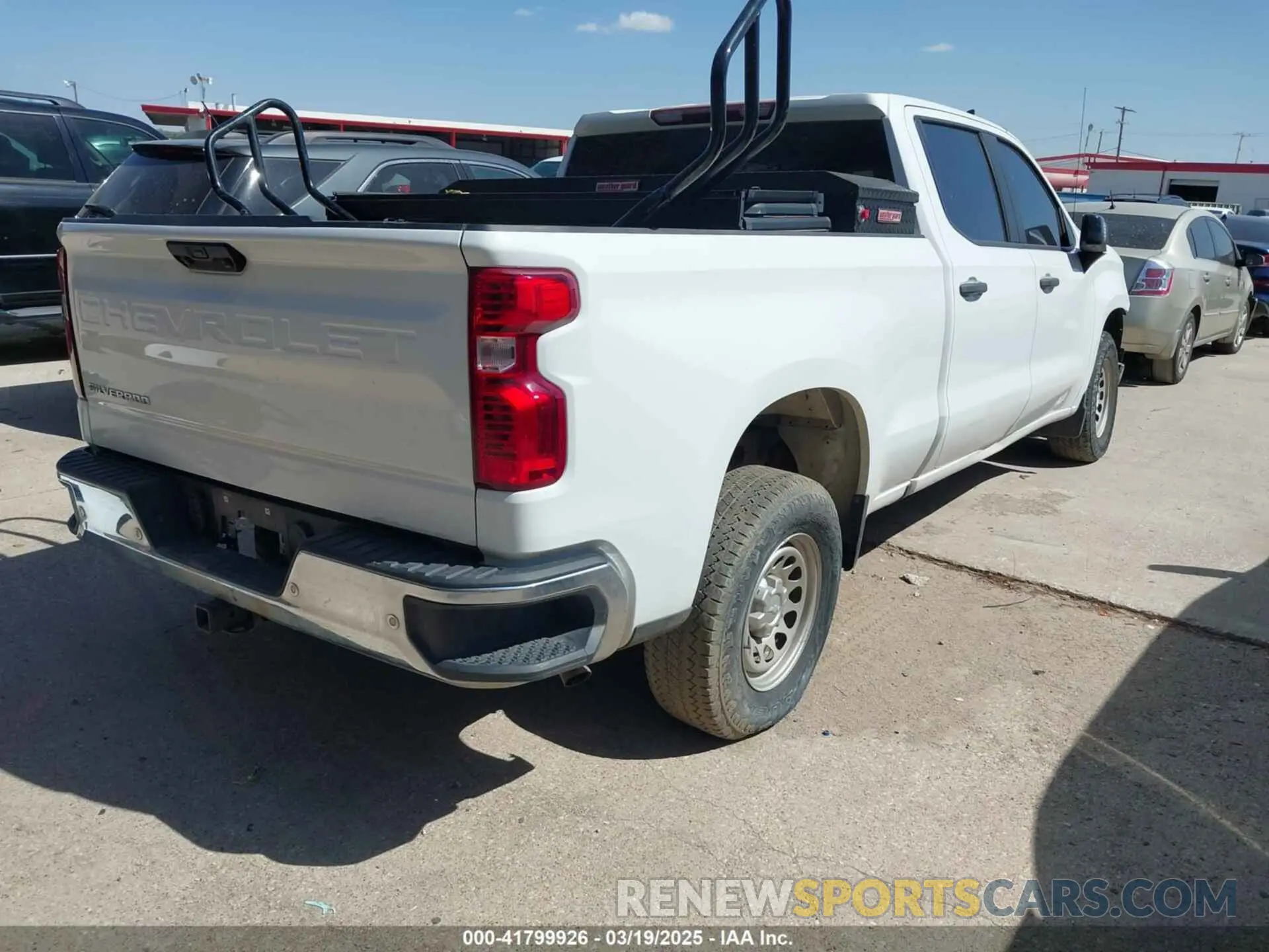 4 Фотография поврежденного автомобиля 3GCUDAED2PG120346 CHEVROLET SILVERADO 1500 2023