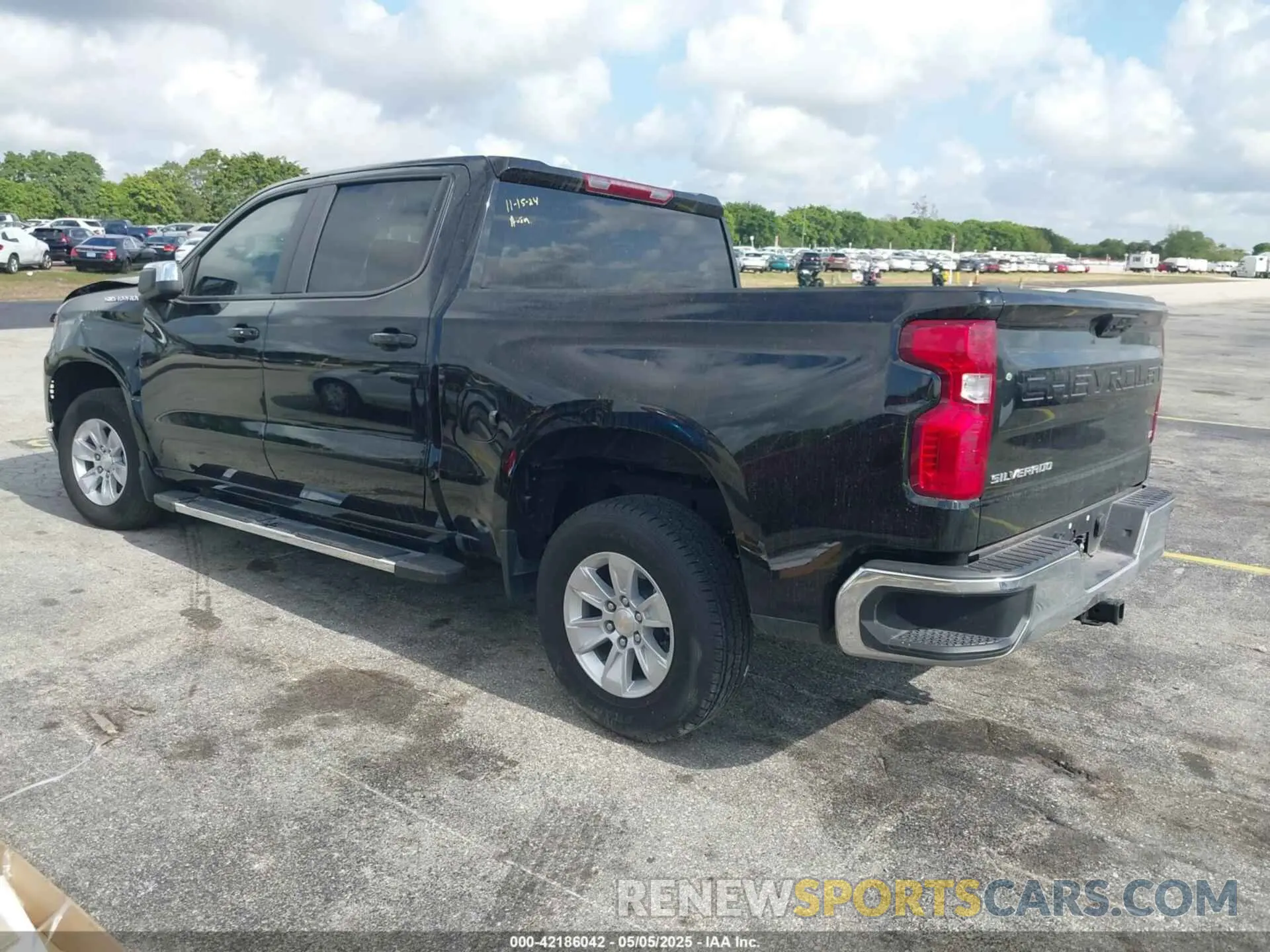3 Photograph of a damaged car 1GCPACEK3RZ172202 CHEVROLET SILVERADO 1500 2024