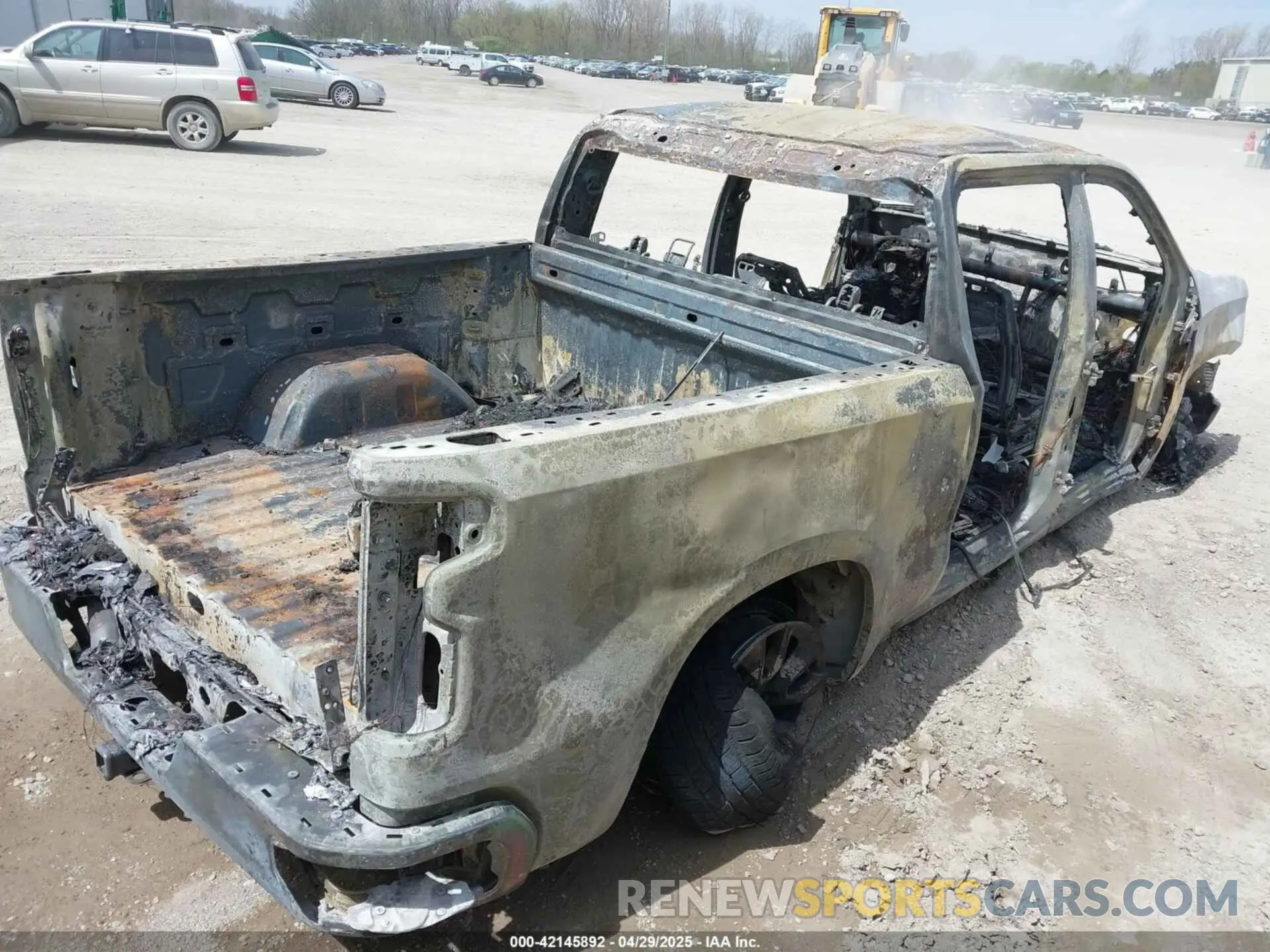 4 Photograph of a damaged car 1GCPDKEK9RZ232730 CHEVROLET SILVERADO 1500 2024