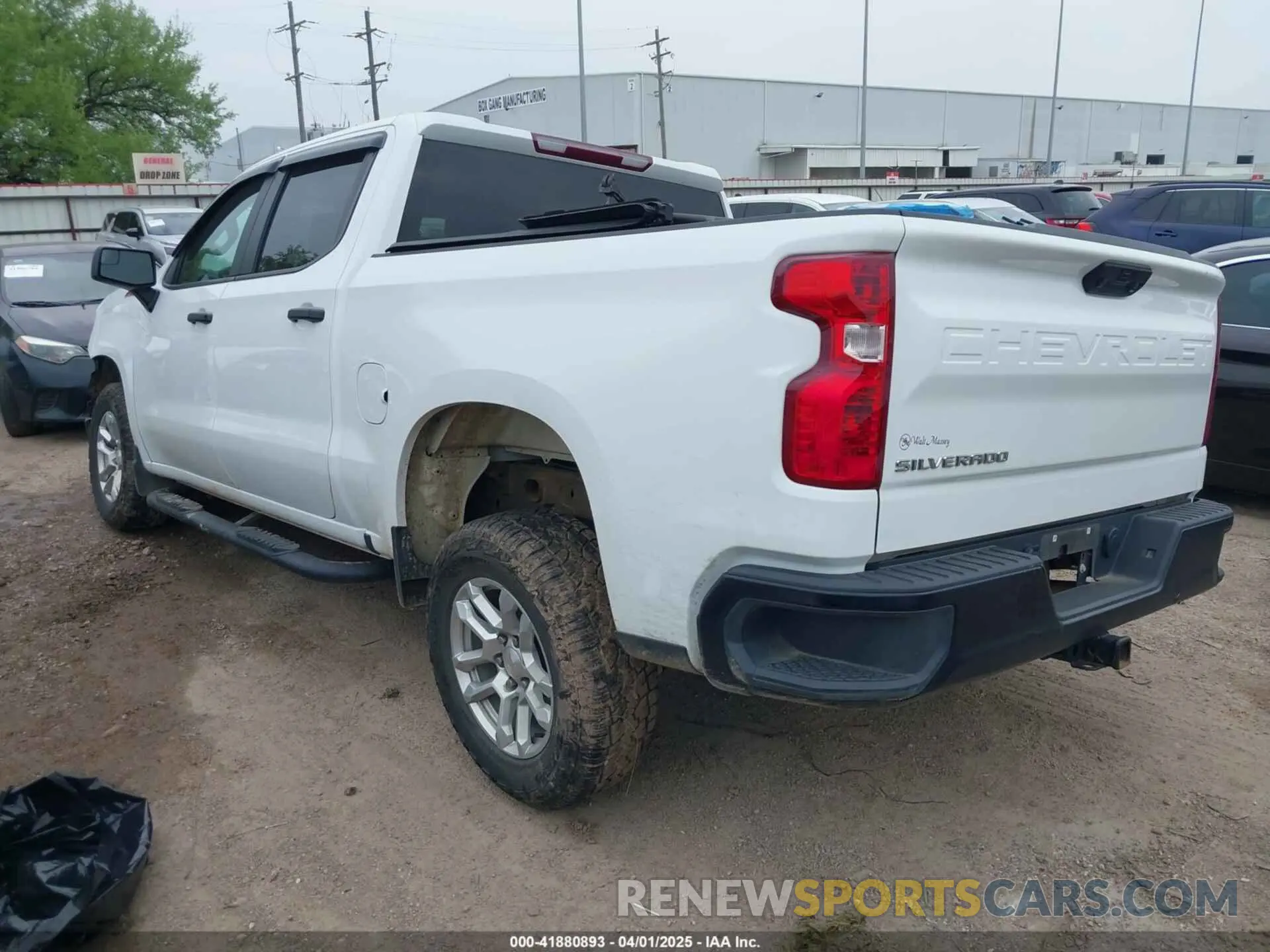 3 Photograph of a damaged car 1GCUDAED5RZ111448 CHEVROLET SILVERADO 1500 2024