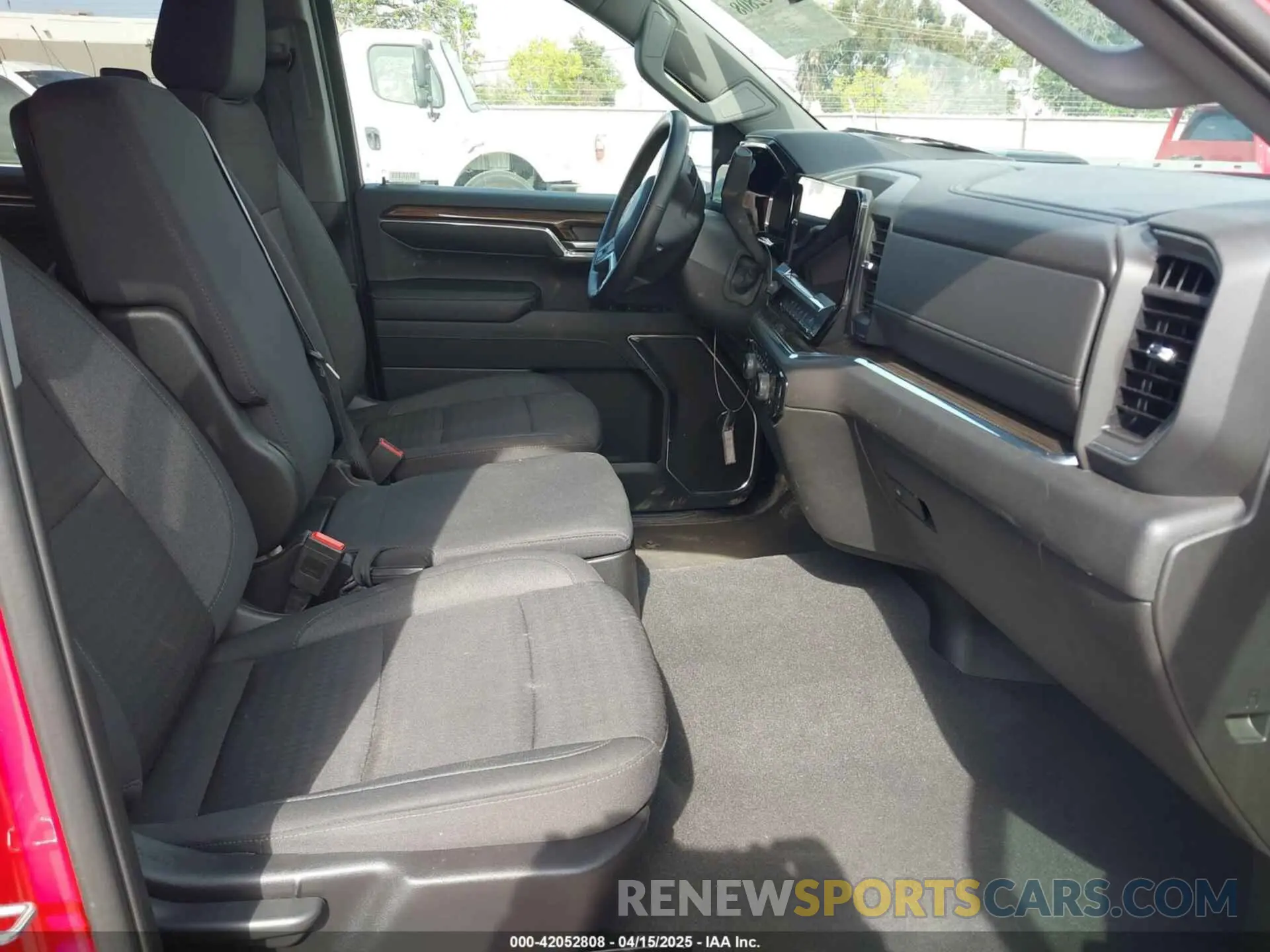 5 Photograph of a damaged car 1GCUDDED1RZ221091 CHEVROLET SILVERADO 1500 2024