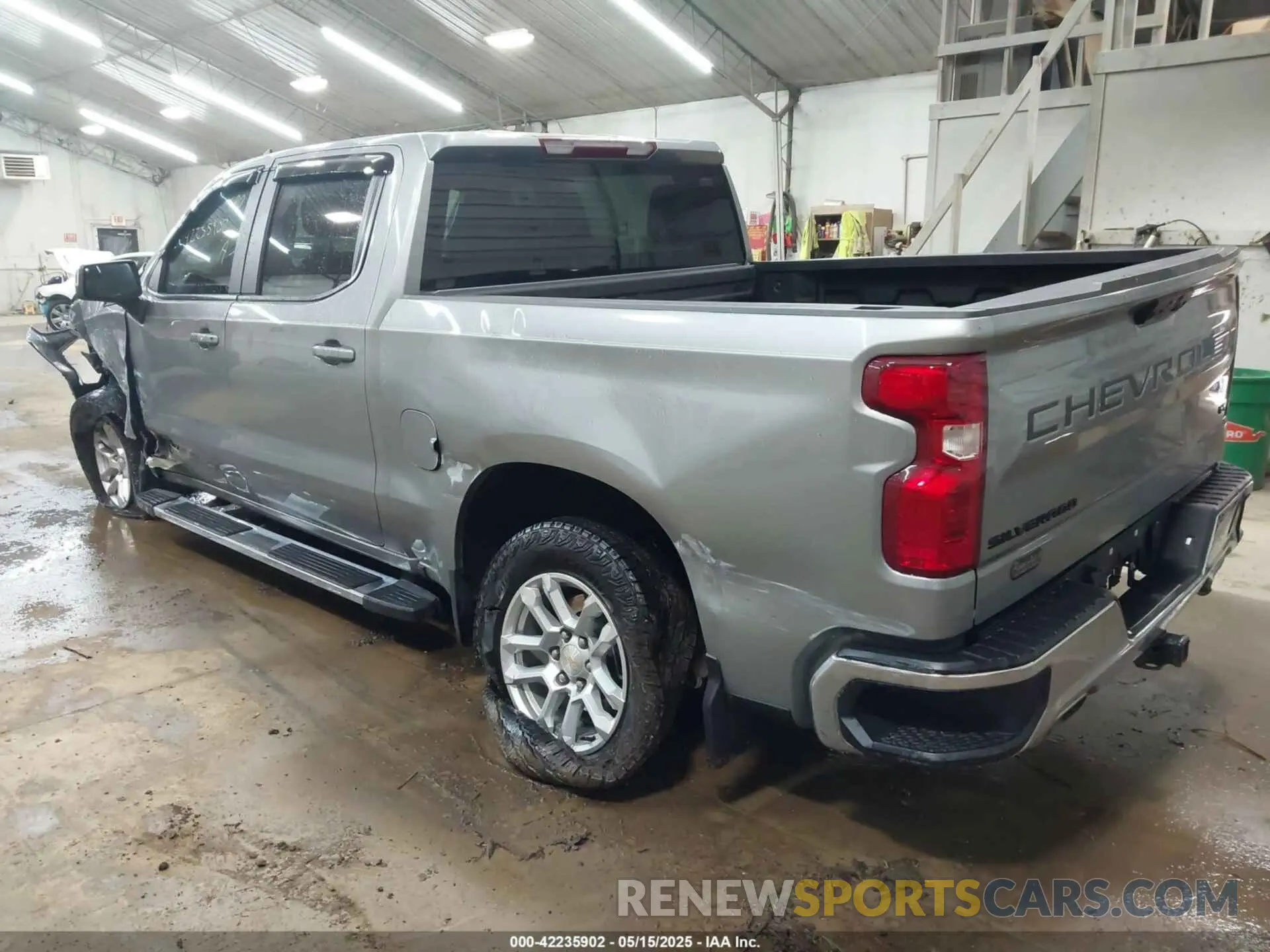 3 Фотография поврежденного автомобиля 1GCUDDED3RZ112731 CHEVROLET SILVERADO 1500 2024