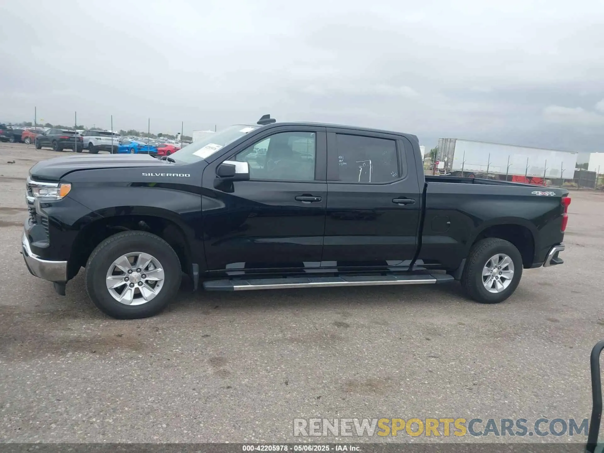14 Фотография поврежденного автомобиля 1GCUDDED7RZ175394 CHEVROLET SILVERADO 1500 2024