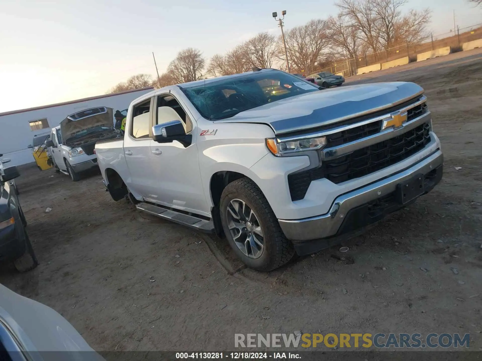 1 Фотография поврежденного автомобиля 1GCUDDED9RZ335498 CHEVROLET SILVERADO 1500 2024