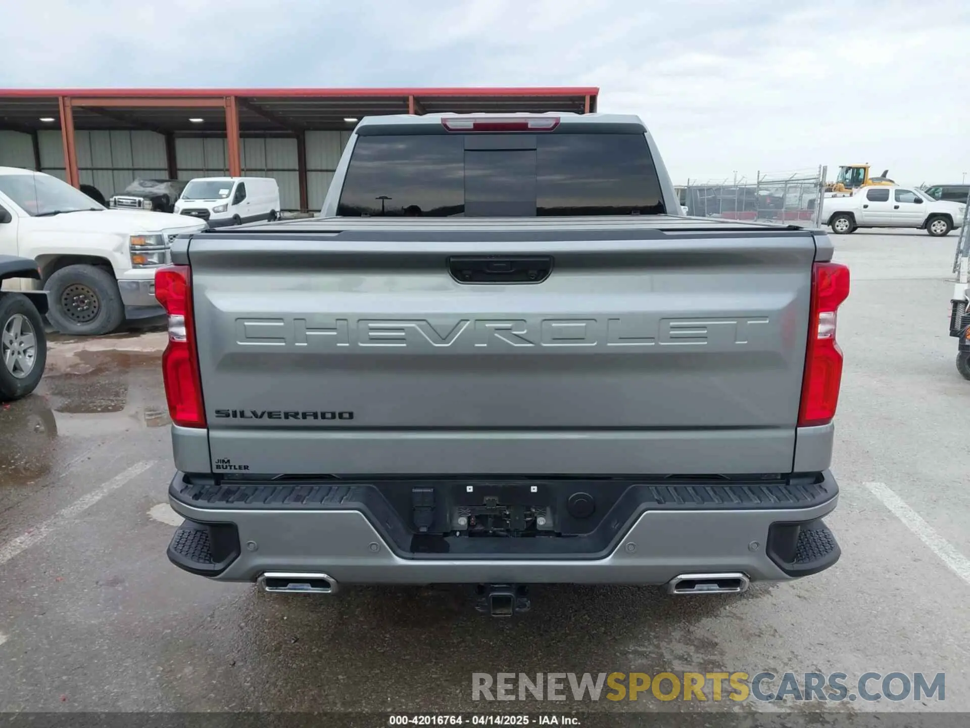 17 Photograph of a damaged car 1GCUDEE80RZ255354 CHEVROLET SILVERADO 1500 2024