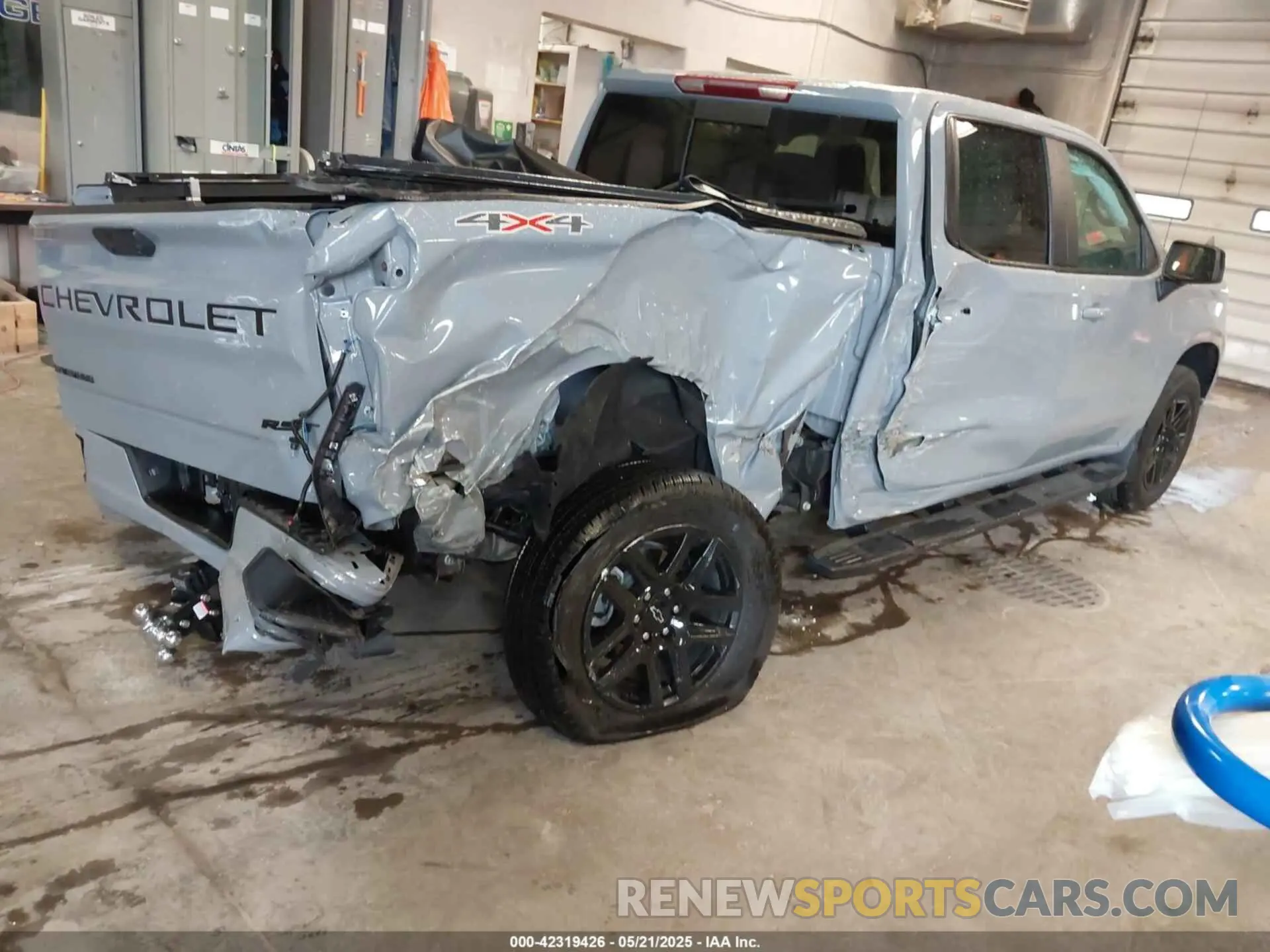 4 Фотография поврежденного автомобиля 1GCUDEE86RZ406472 CHEVROLET SILVERADO 1500 2024