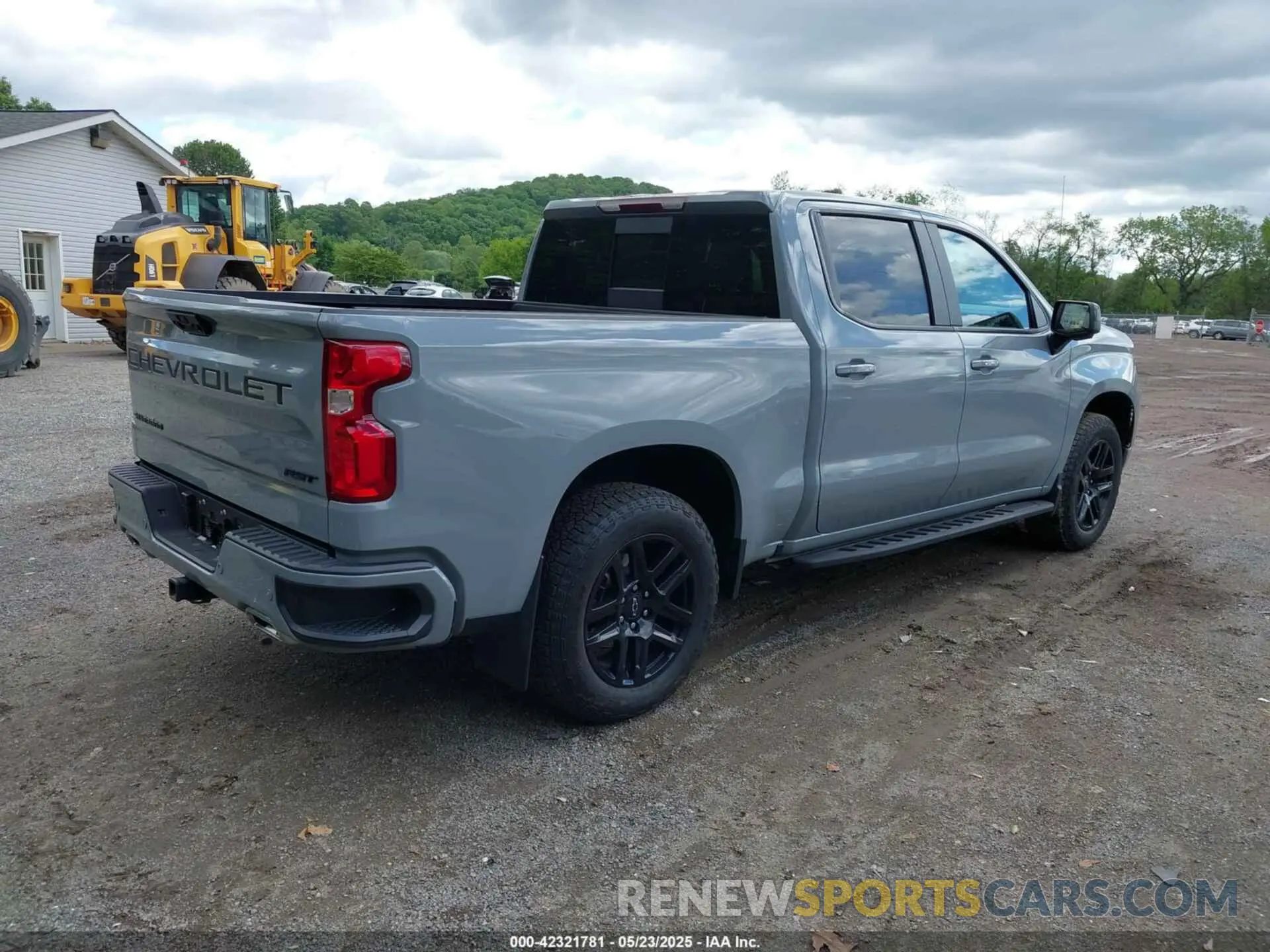 4 Фотография поврежденного автомобиля 1GCUDEE87RZ193564 CHEVROLET SILVERADO 1500 2024
