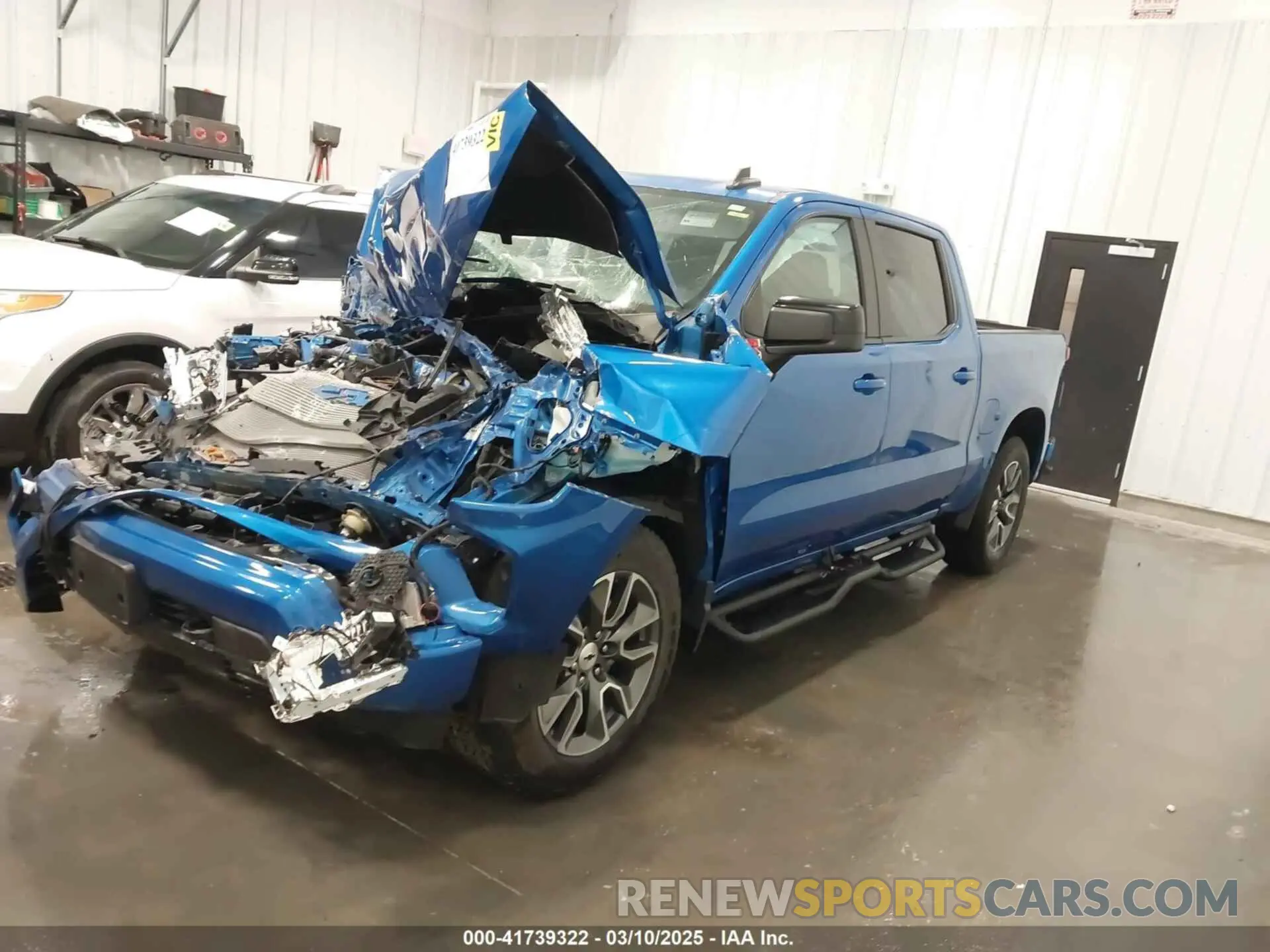 2 Photograph of a damaged car 1GCUDEED5RZ130900 CHEVROLET SILVERADO 1500 2024