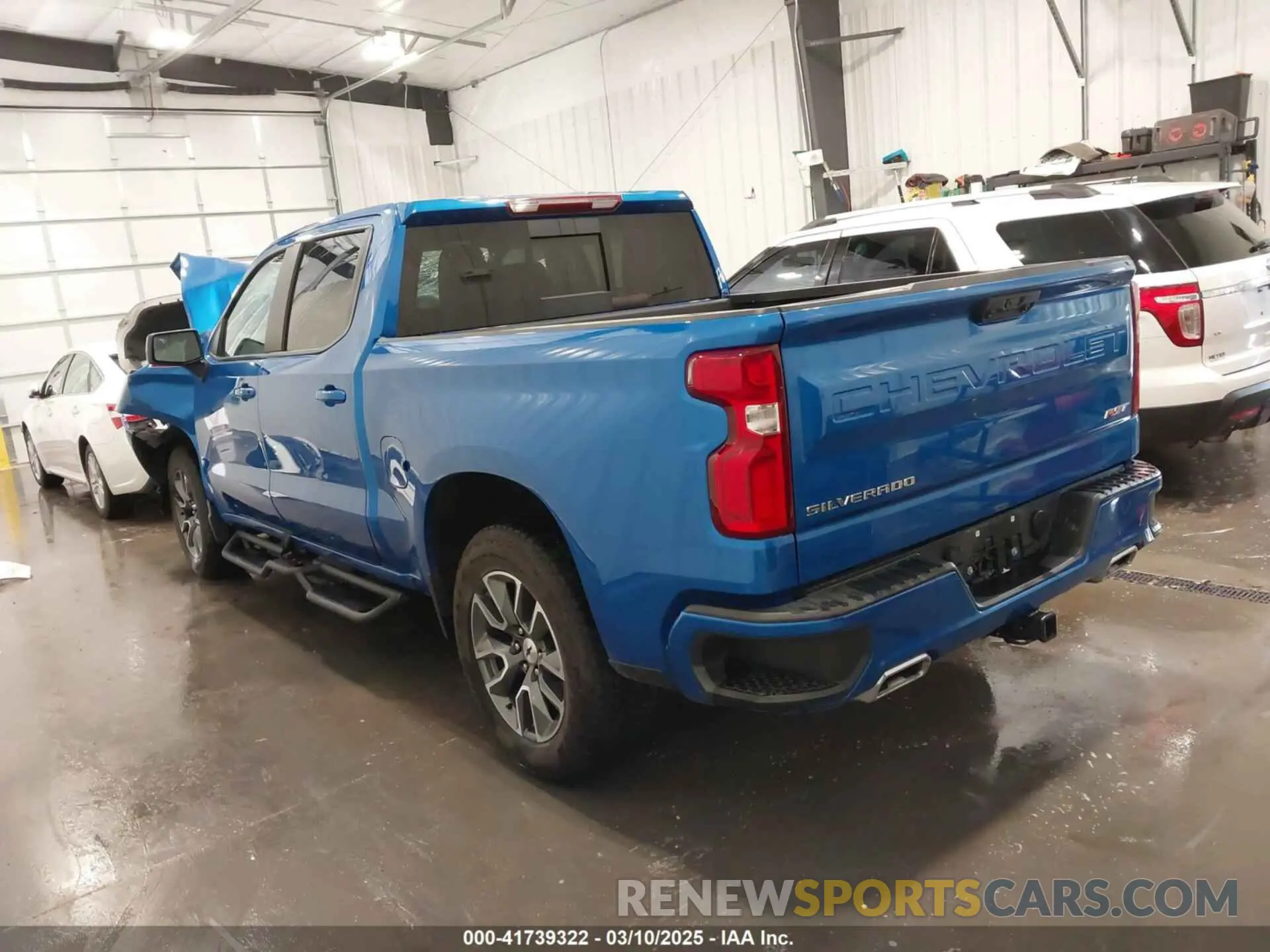 3 Photograph of a damaged car 1GCUDEED5RZ130900 CHEVROLET SILVERADO 1500 2024