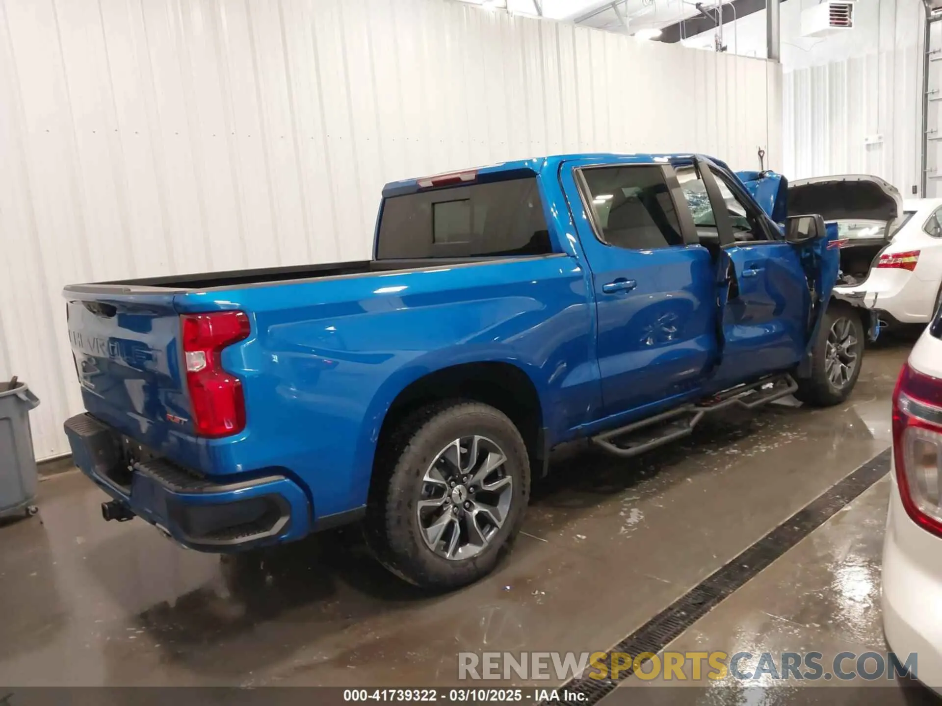 4 Photograph of a damaged car 1GCUDEED5RZ130900 CHEVROLET SILVERADO 1500 2024