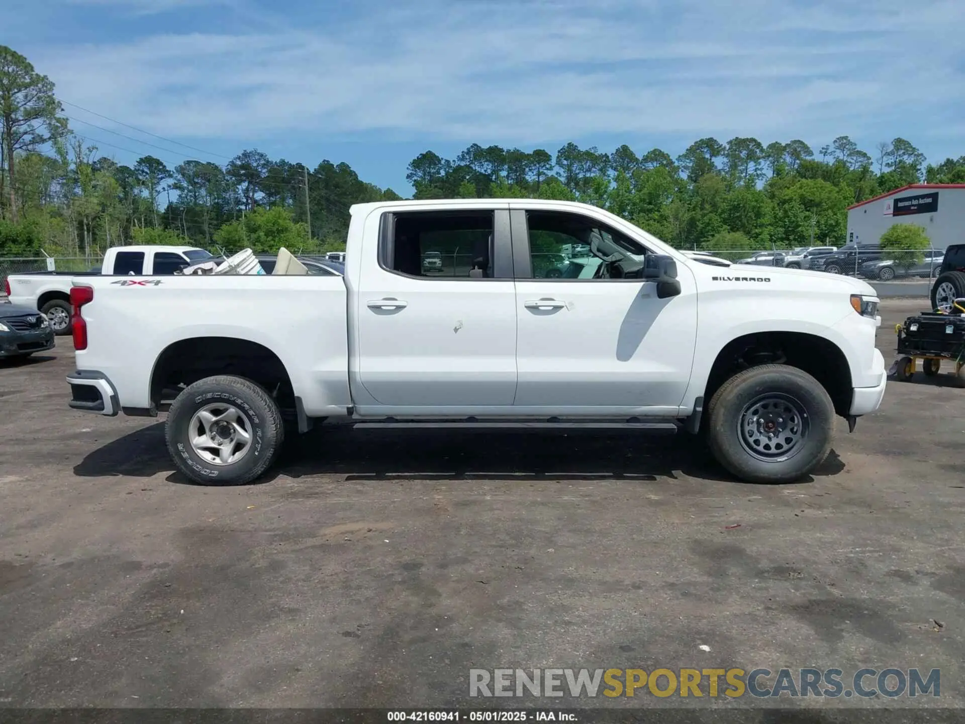 12 Photograph of a damaged car 1GCUDEEL0RZ108200 CHEVROLET SILVERADO 1500 2024