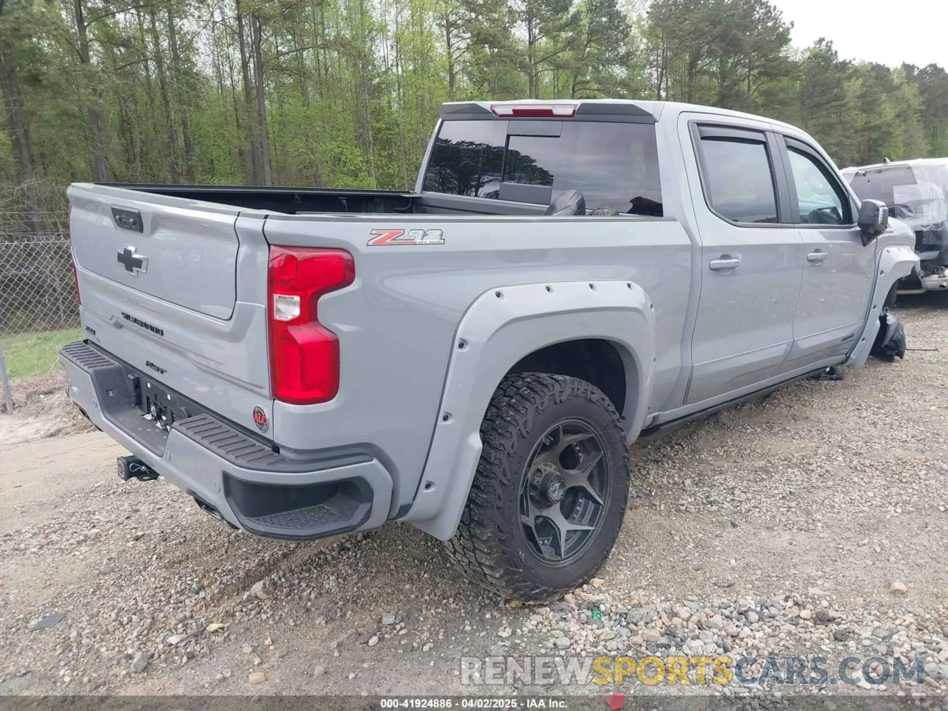 4 Photograph of a damaged car 1GCUDEEL5RZ180834 CHEVROLET SILVERADO 1500 2024