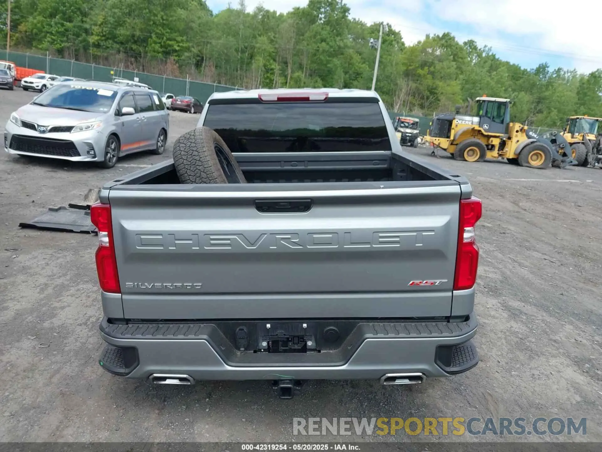 16 Photograph of a damaged car 2GCUDEED7R1274179 CHEVROLET SILVERADO 1500 2024