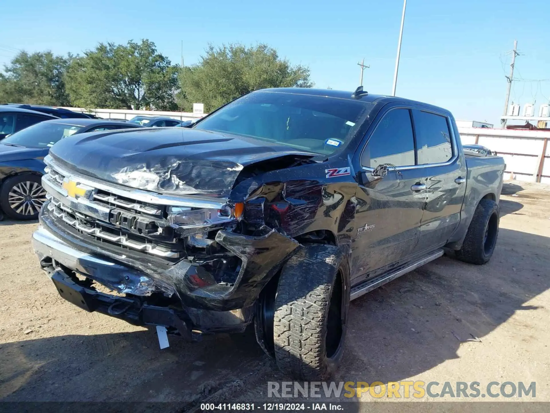 2 Фотография поврежденного автомобиля 2GCUDGED1R1146211 CHEVROLET SILVERADO 1500 2024