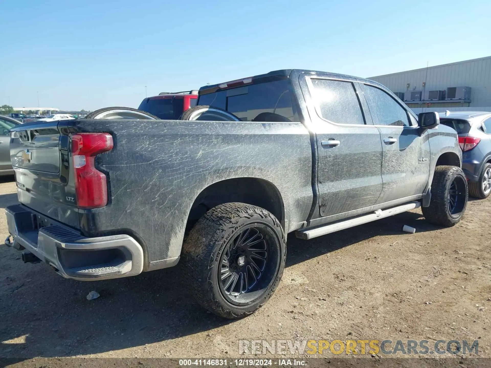 4 Фотография поврежденного автомобиля 2GCUDGED1R1146211 CHEVROLET SILVERADO 1500 2024