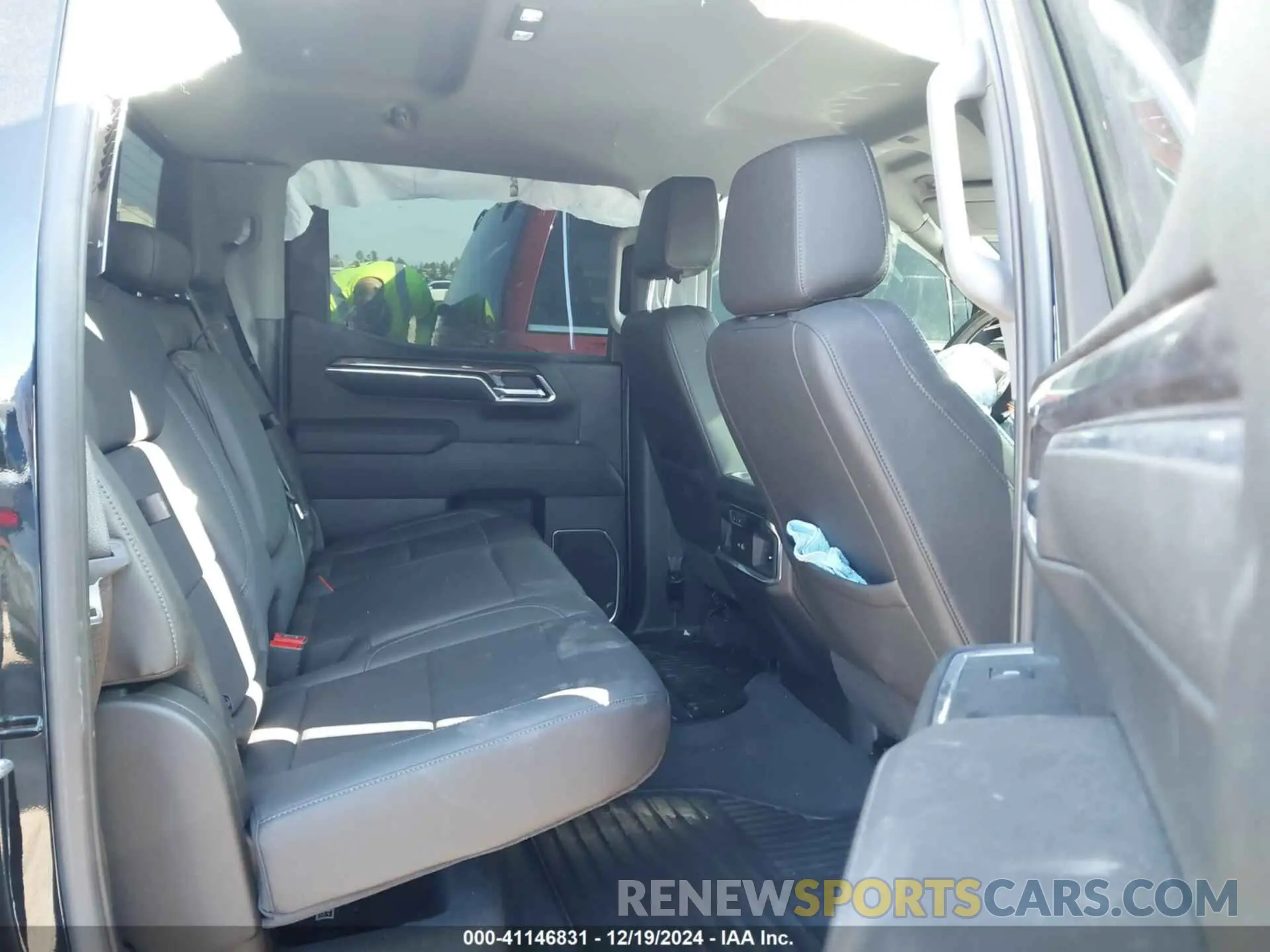 8 Фотография поврежденного автомобиля 2GCUDGED1R1146211 CHEVROLET SILVERADO 1500 2024
