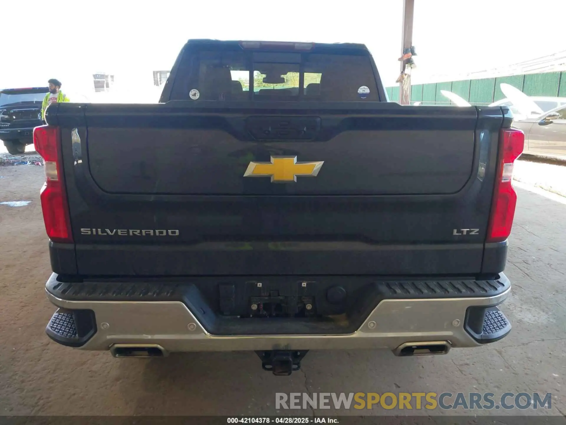 15 Фотография поврежденного автомобиля 2GCUDGED7R1249892 CHEVROLET SILVERADO 1500 2024