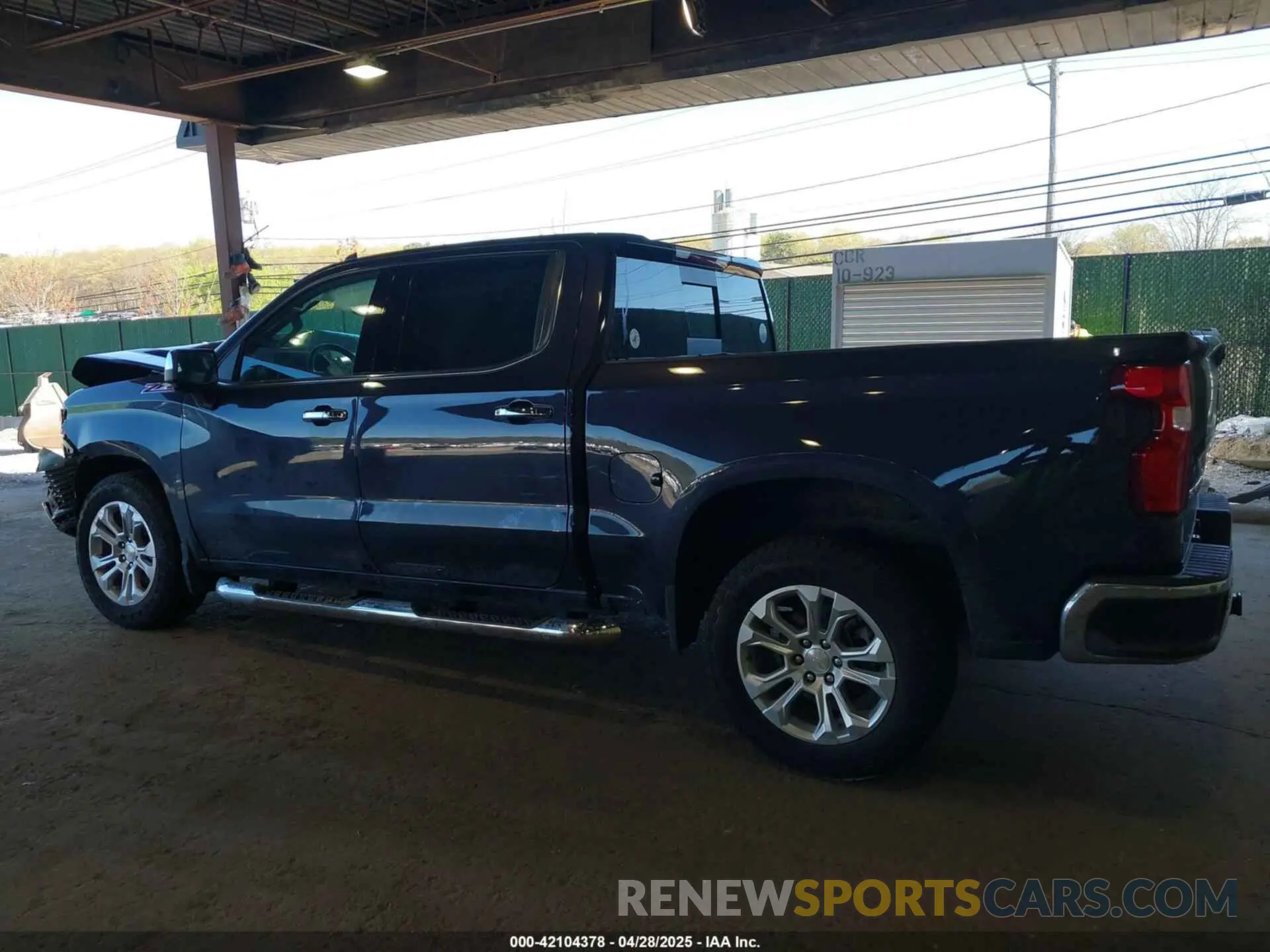 3 Фотография поврежденного автомобиля 2GCUDGED7R1249892 CHEVROLET SILVERADO 1500 2024