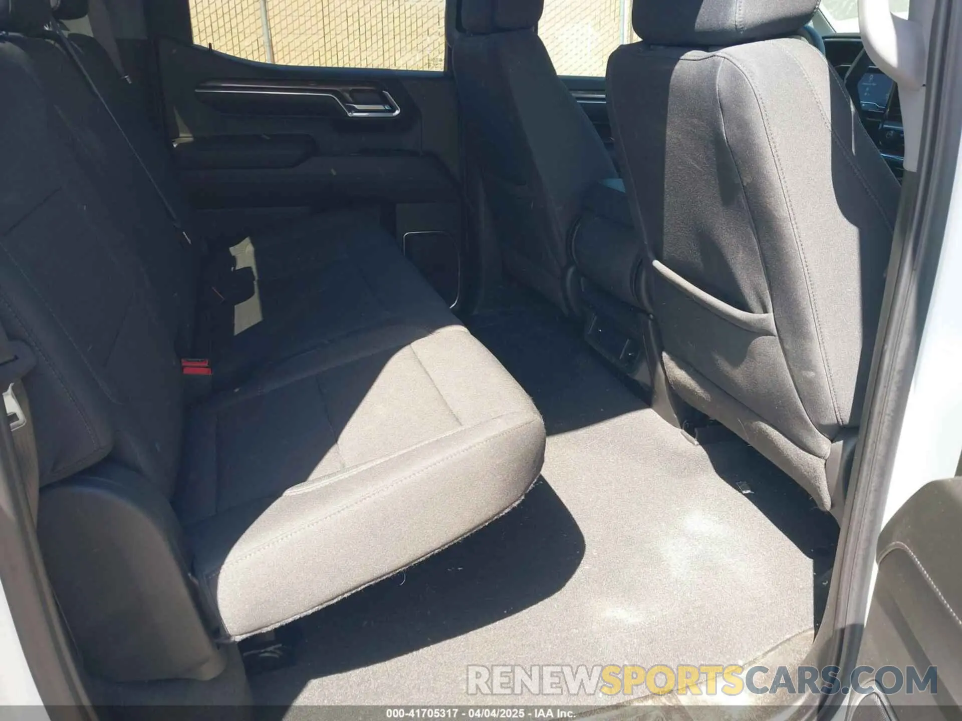 8 Photograph of a damaged car 3GCUDDED1RG274938 CHEVROLET SILVERADO 1500 2024