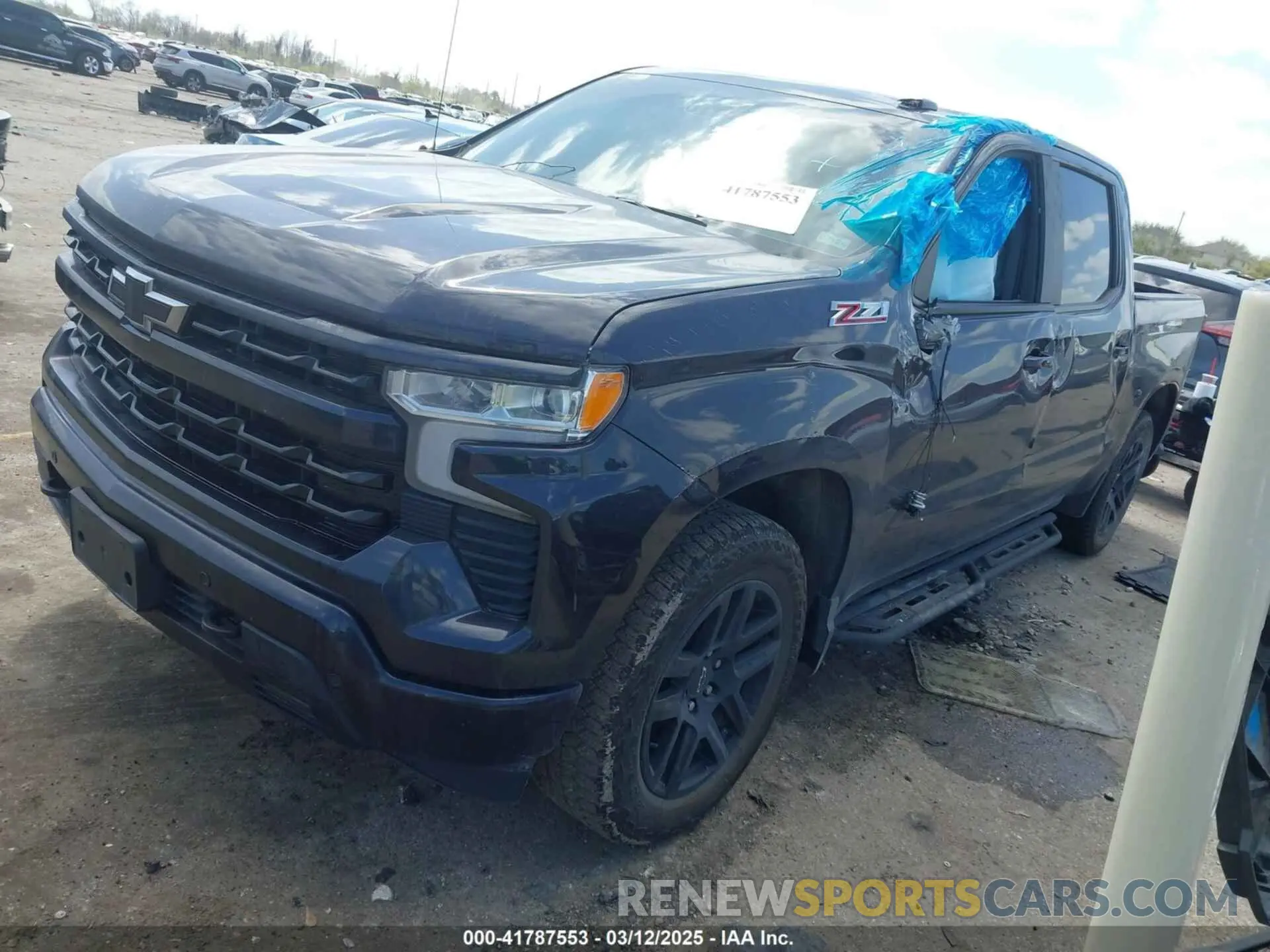 2 Photograph of a damaged car 3GCUDEED2RG382572 CHEVROLET SILVERADO 1500 2024