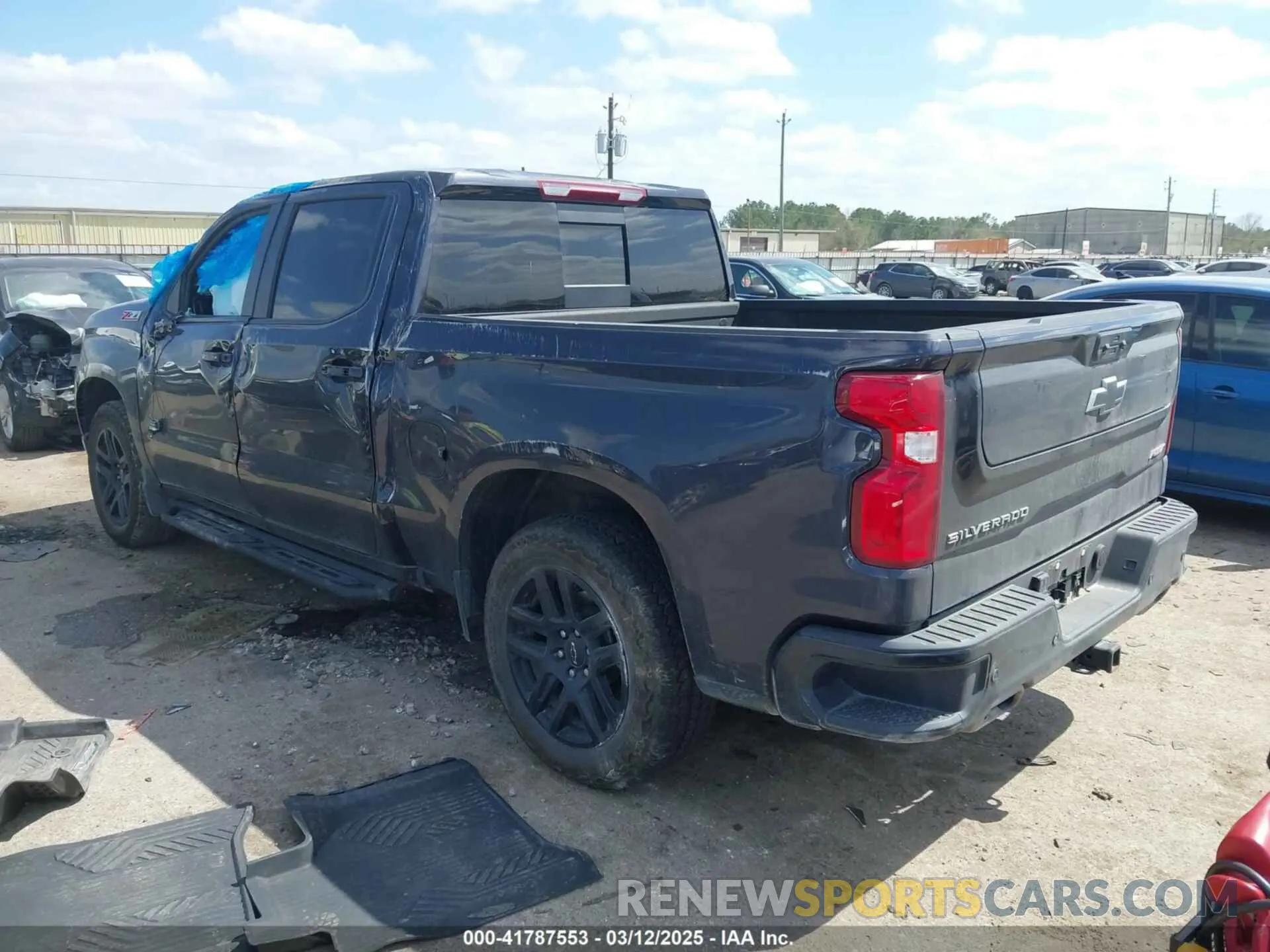 3 Photograph of a damaged car 3GCUDEED2RG382572 CHEVROLET SILVERADO 1500 2024