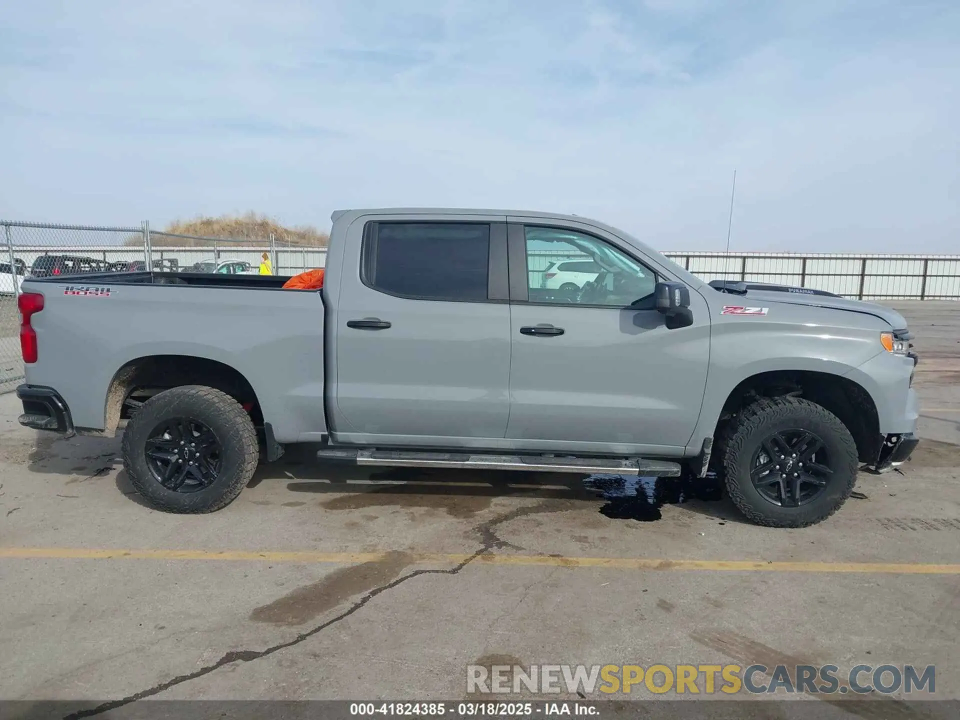 13 Photograph of a damaged car 3GCUDFE83RG314063 CHEVROLET SILVERADO 1500 2024