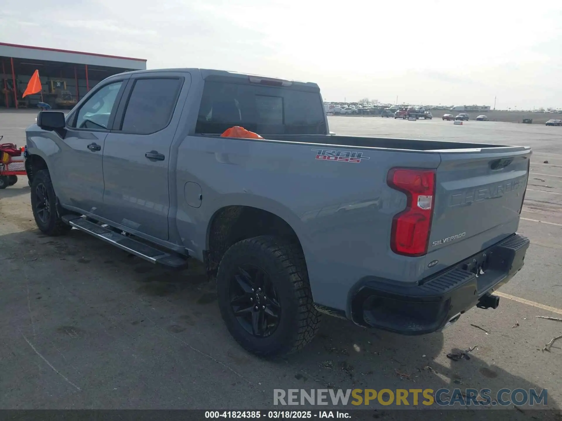 3 Photograph of a damaged car 3GCUDFE83RG314063 CHEVROLET SILVERADO 1500 2024