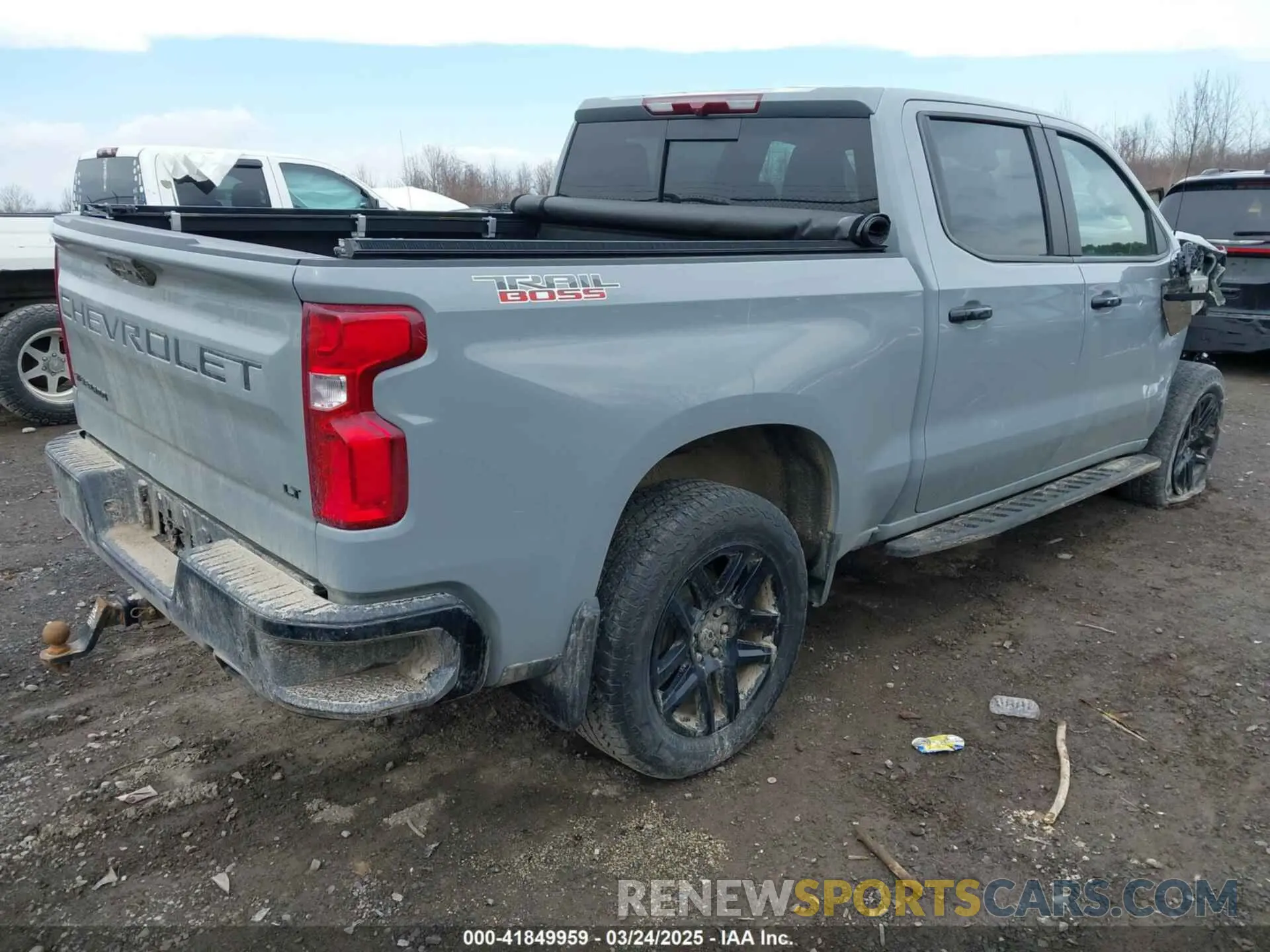 4 Photograph of a damaged car 3GCUDFED3RG144459 CHEVROLET SILVERADO 1500 2024