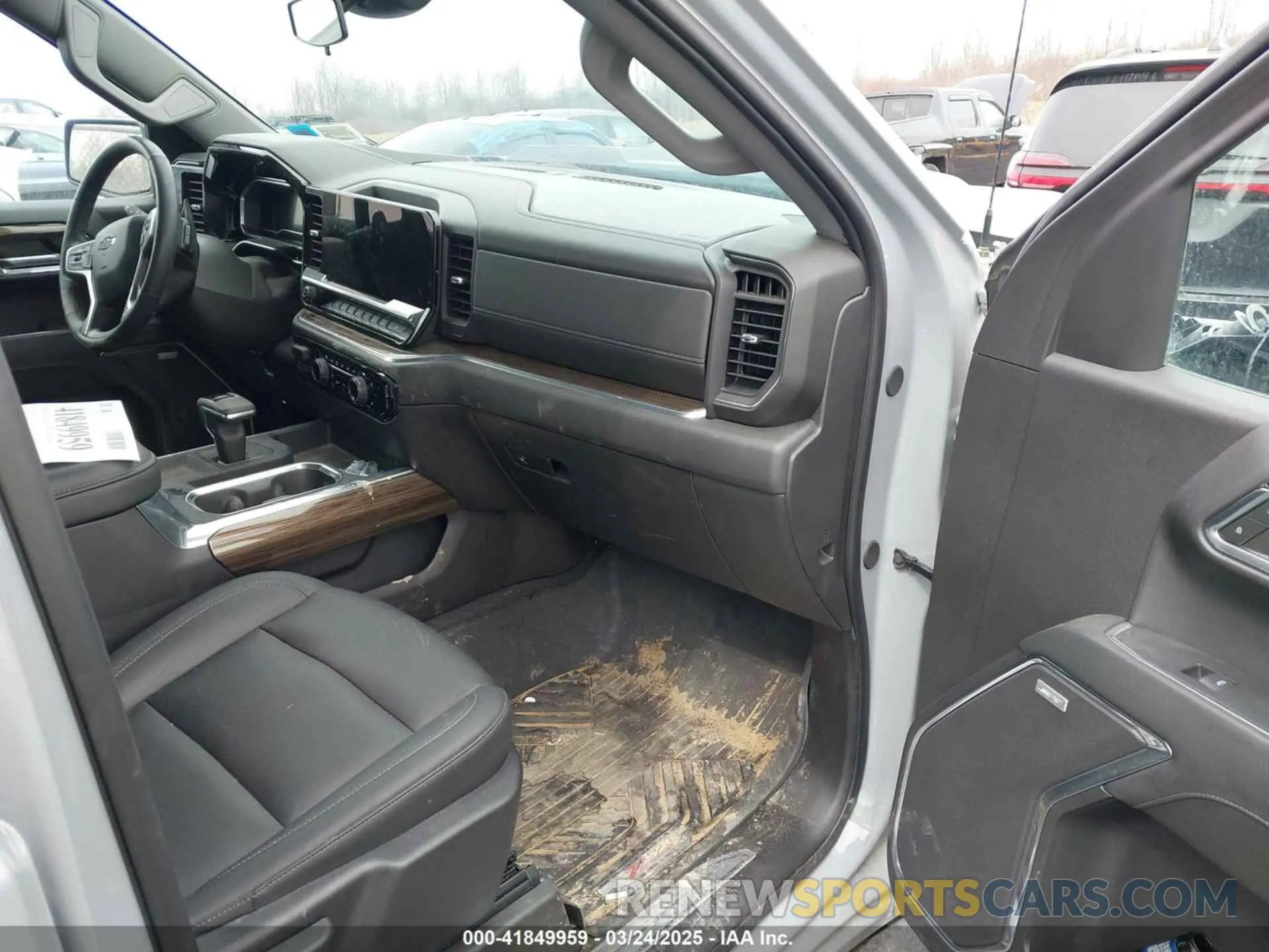 5 Photograph of a damaged car 3GCUDFED3RG144459 CHEVROLET SILVERADO 1500 2024